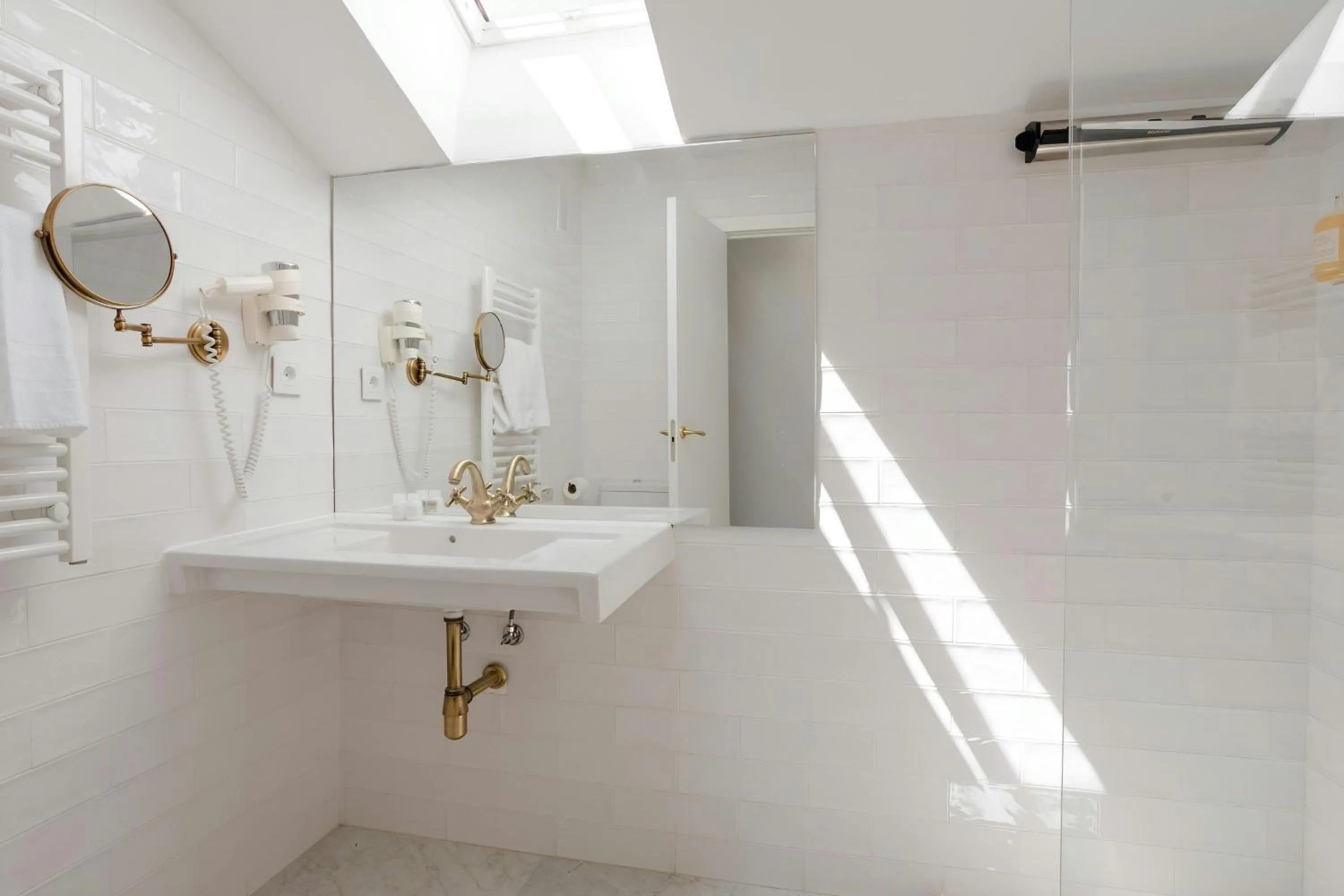 Bathroom in Sonder by Marriott Bonvoy Santa Ana Apartments Las Letras