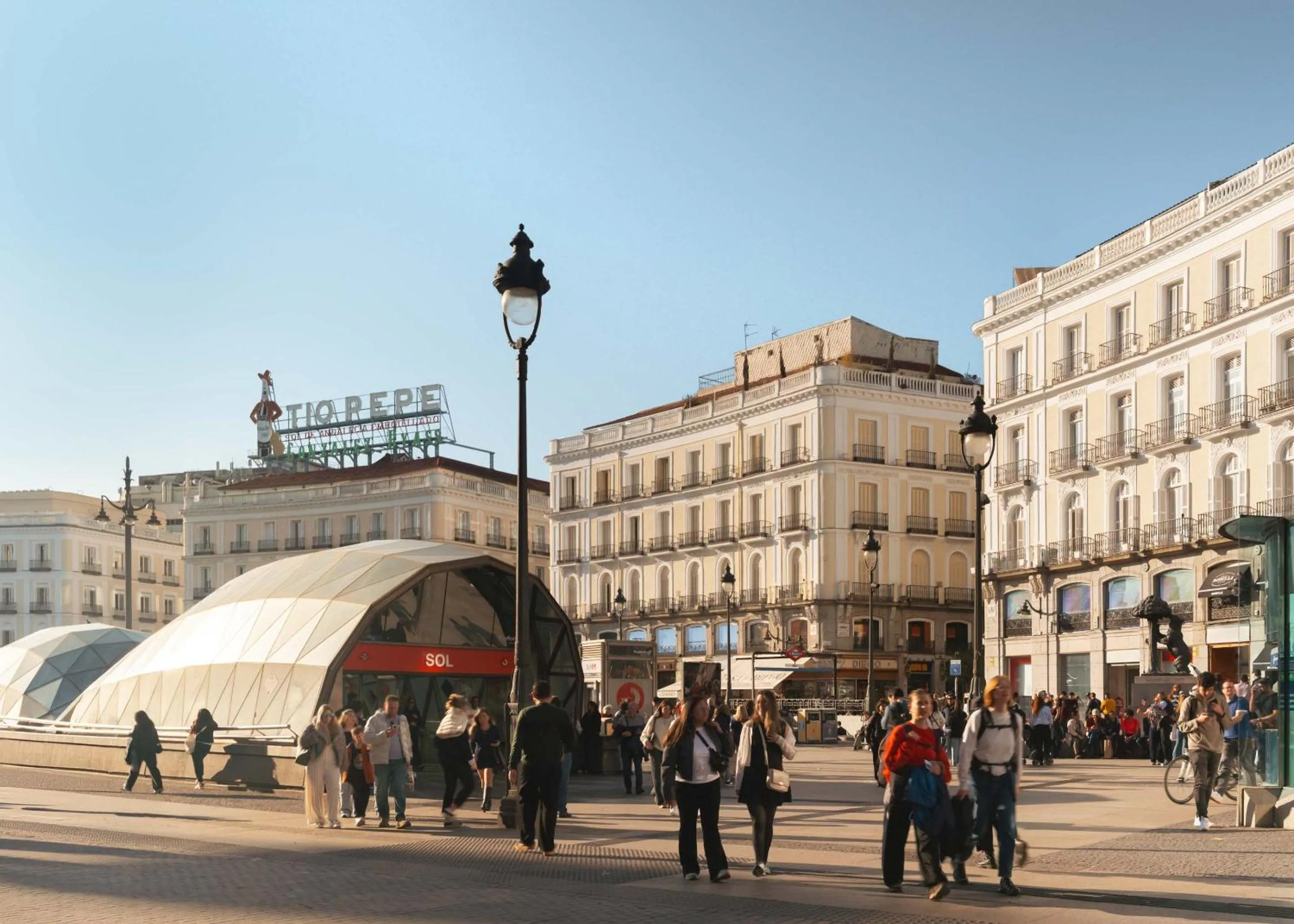 Neighbourhood in Limehome Madrid Sol