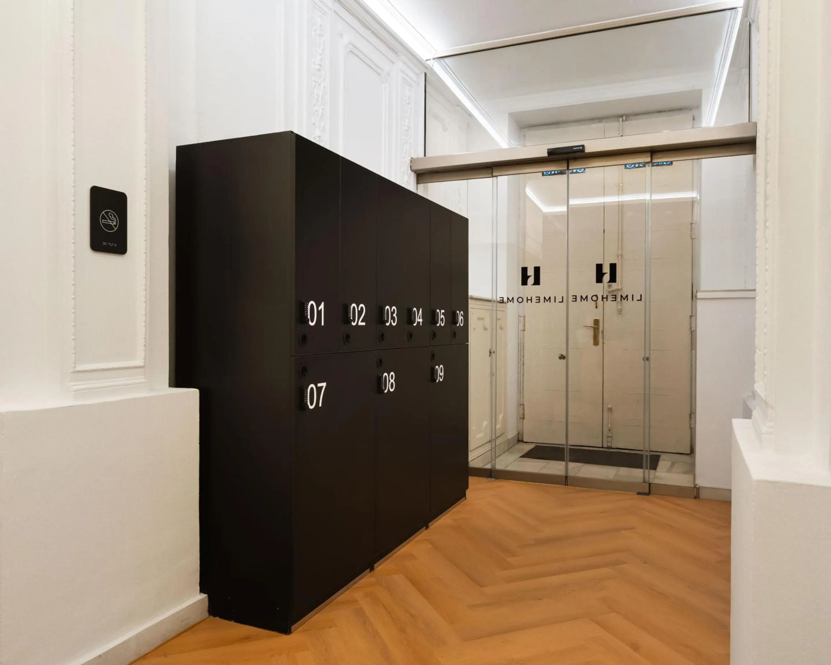 Property building in Limehome Madrid Sol