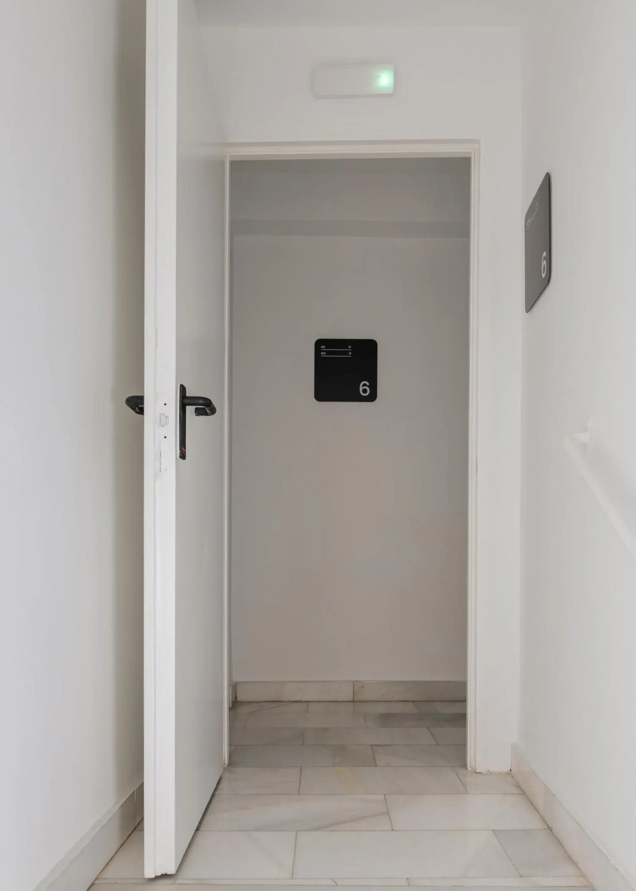 Three-Bedroom Apartment in Limehome Madrid Sol Three-Bedroom Apartment in Limehome Madrid Sol