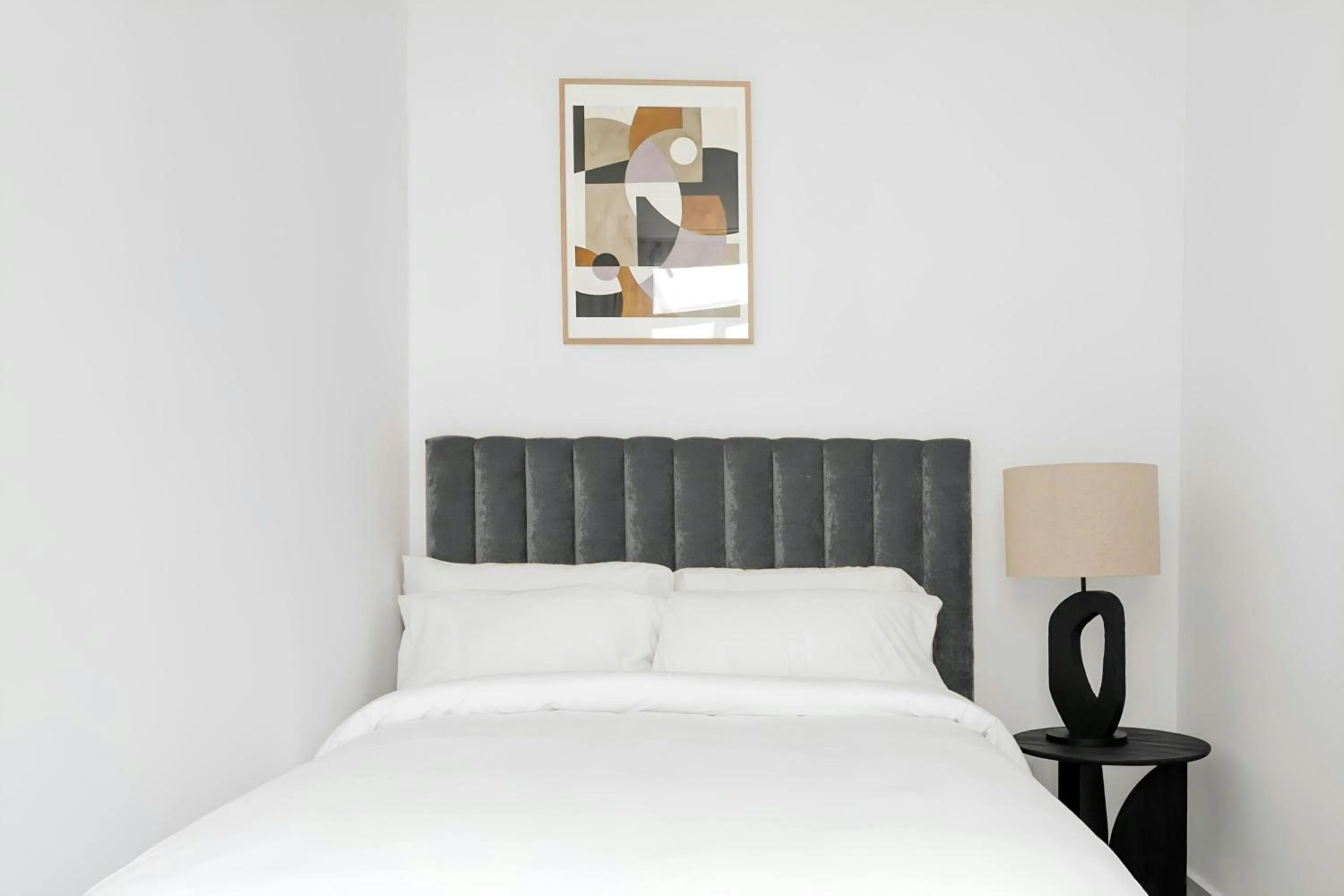 Bedroom, Bed in Sonder by Marriott Bonvoy Santa Ana Apartments Las Letras