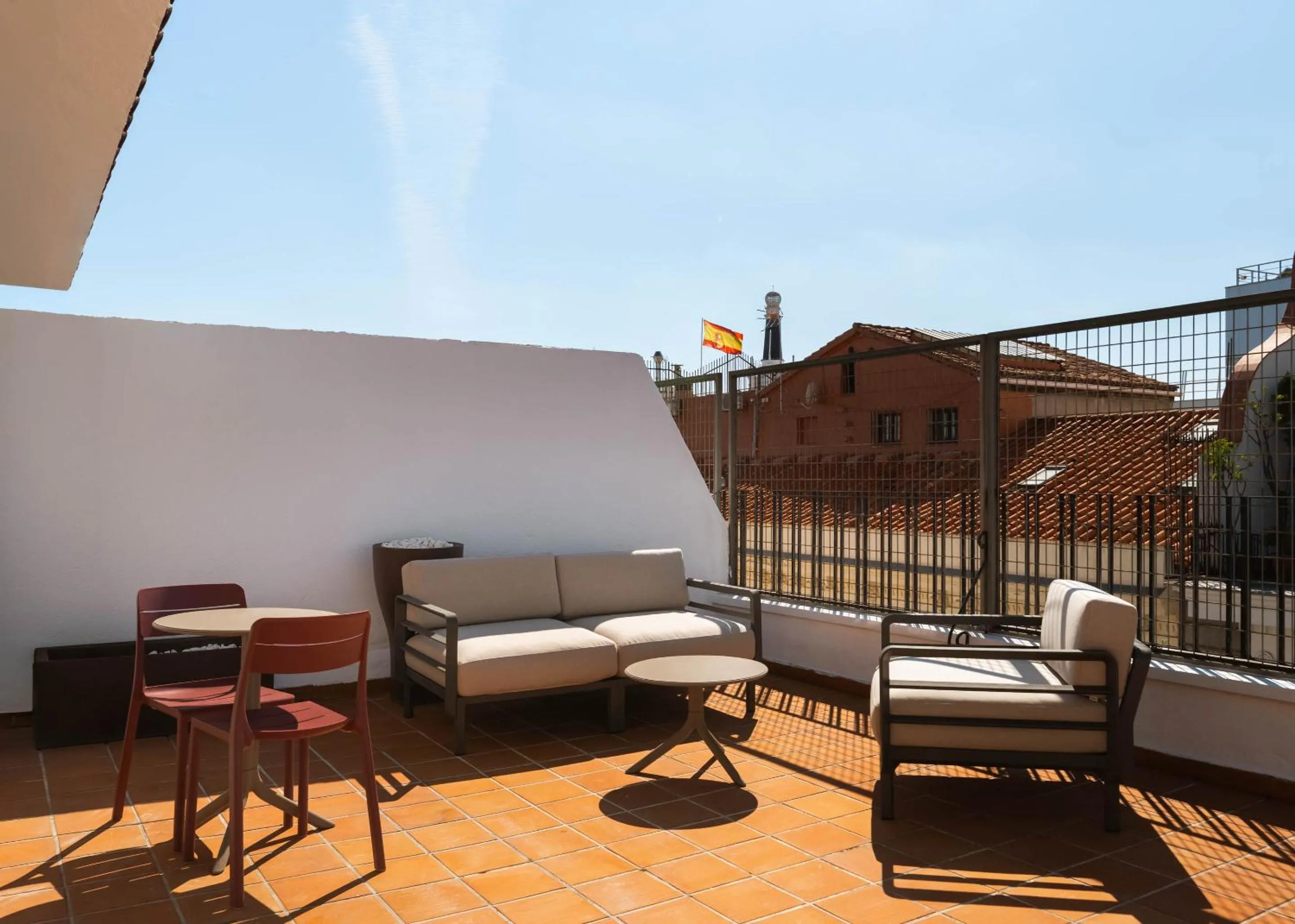 Day in Limehome Madrid Sol