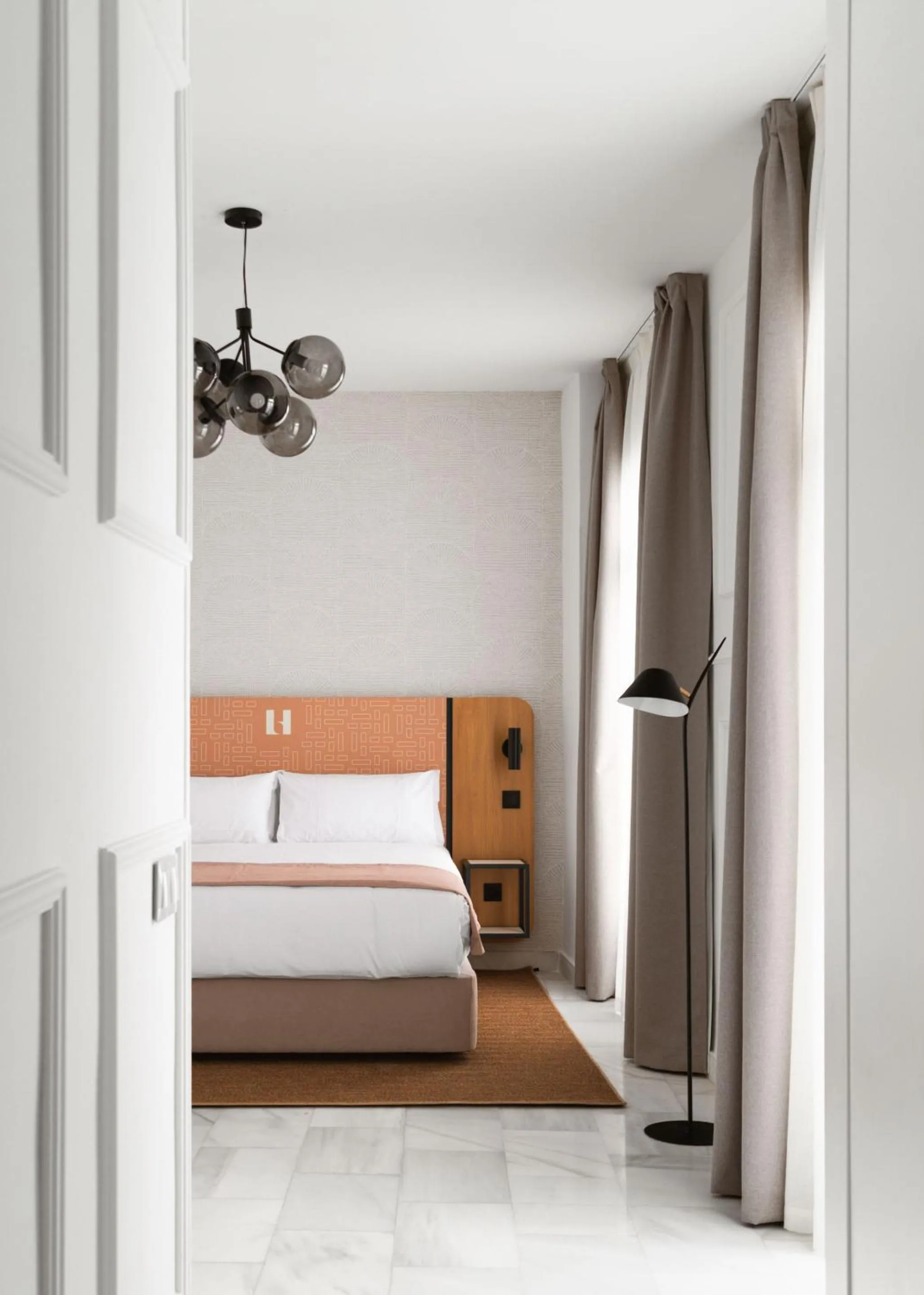 Bed in Limehome Madrid Sol
