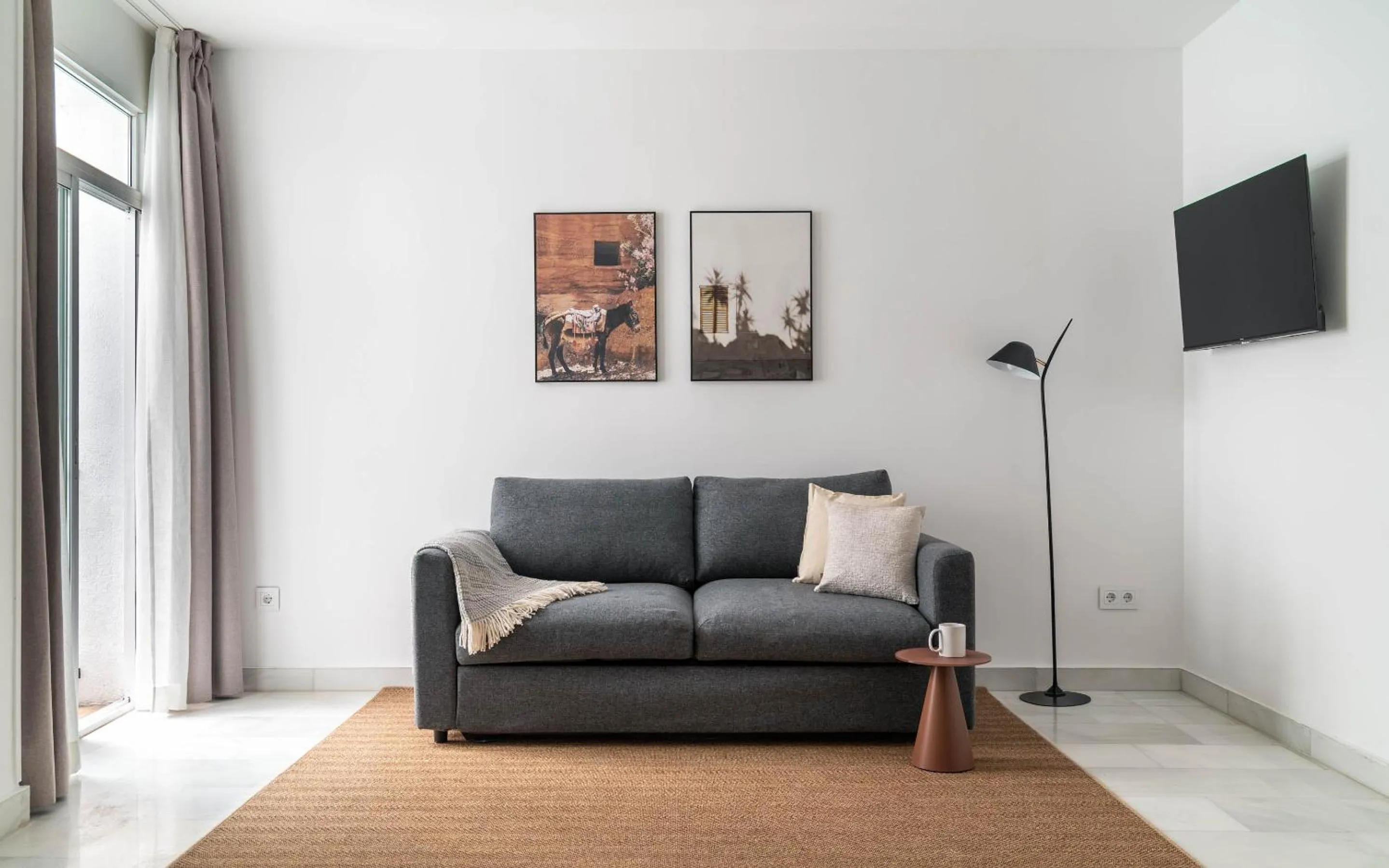 TV and multimedia in Limehome Madrid Sol
