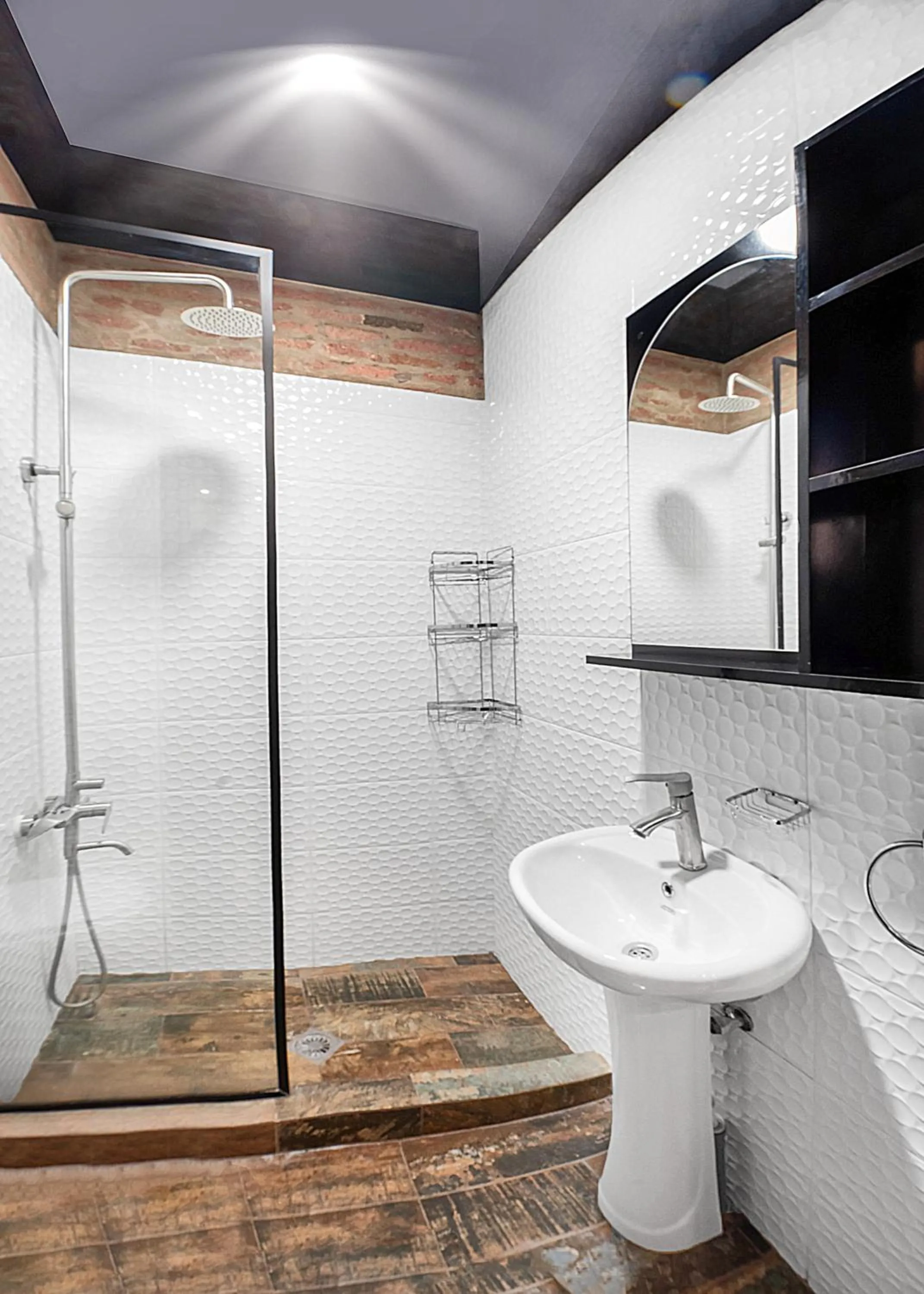 Shower in HB apartments Aghmashenebeli