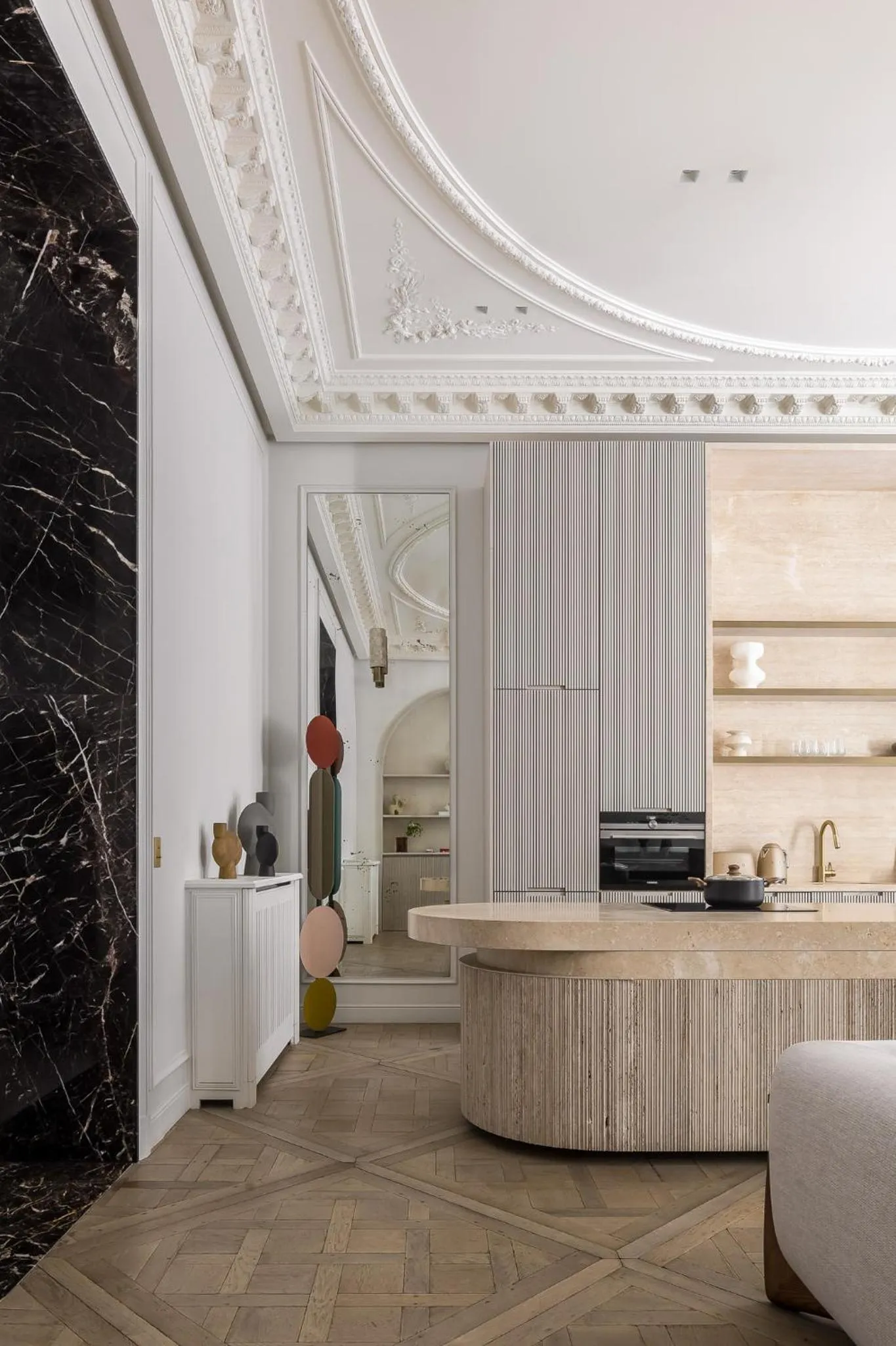 Kitchen or kitchenette in HIGHSTAY - Luxury Serviced Apartments - Louvre