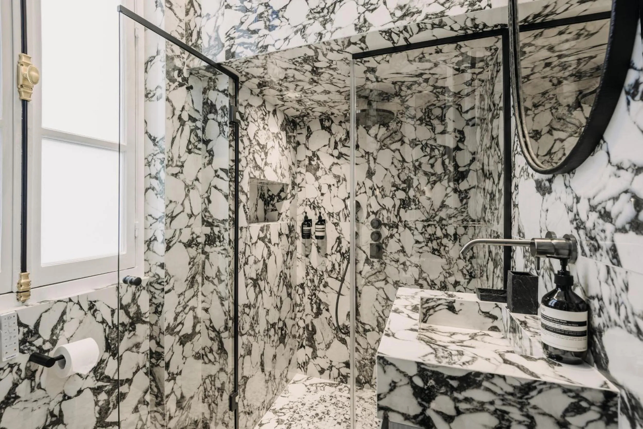 Bathroom in HIGHSTAY - Luxury Serviced Apartments - Louvre