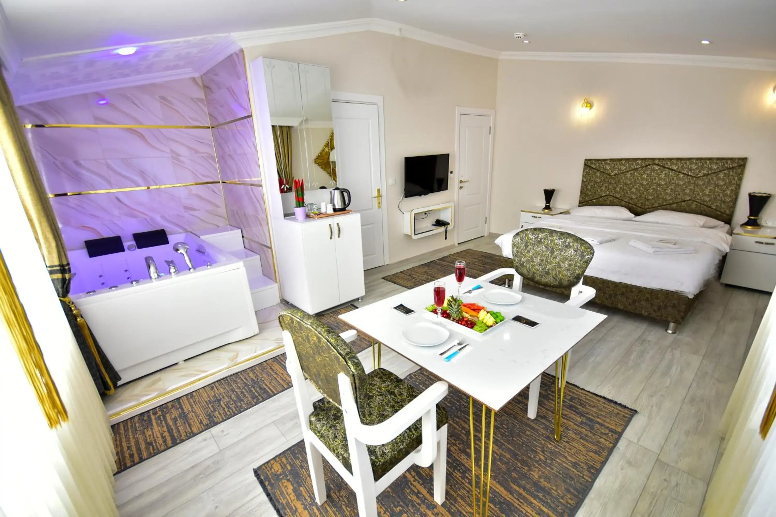 LOCA Suit LİFE AİRPORT HOTEL LOCA Suit LİFE AİRPORT HOTEL