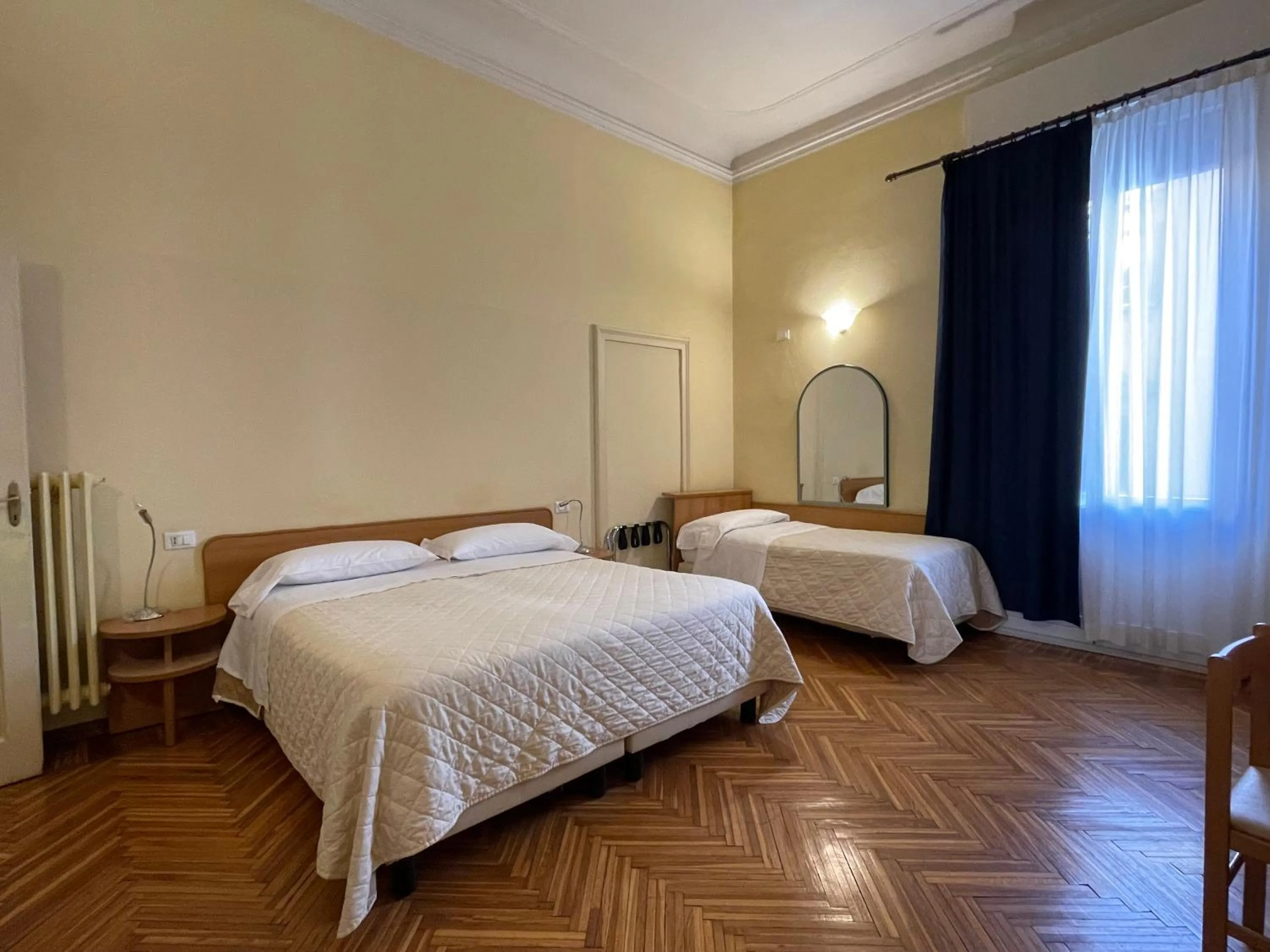 Photo of the whole room, Bed in Alle Torri
