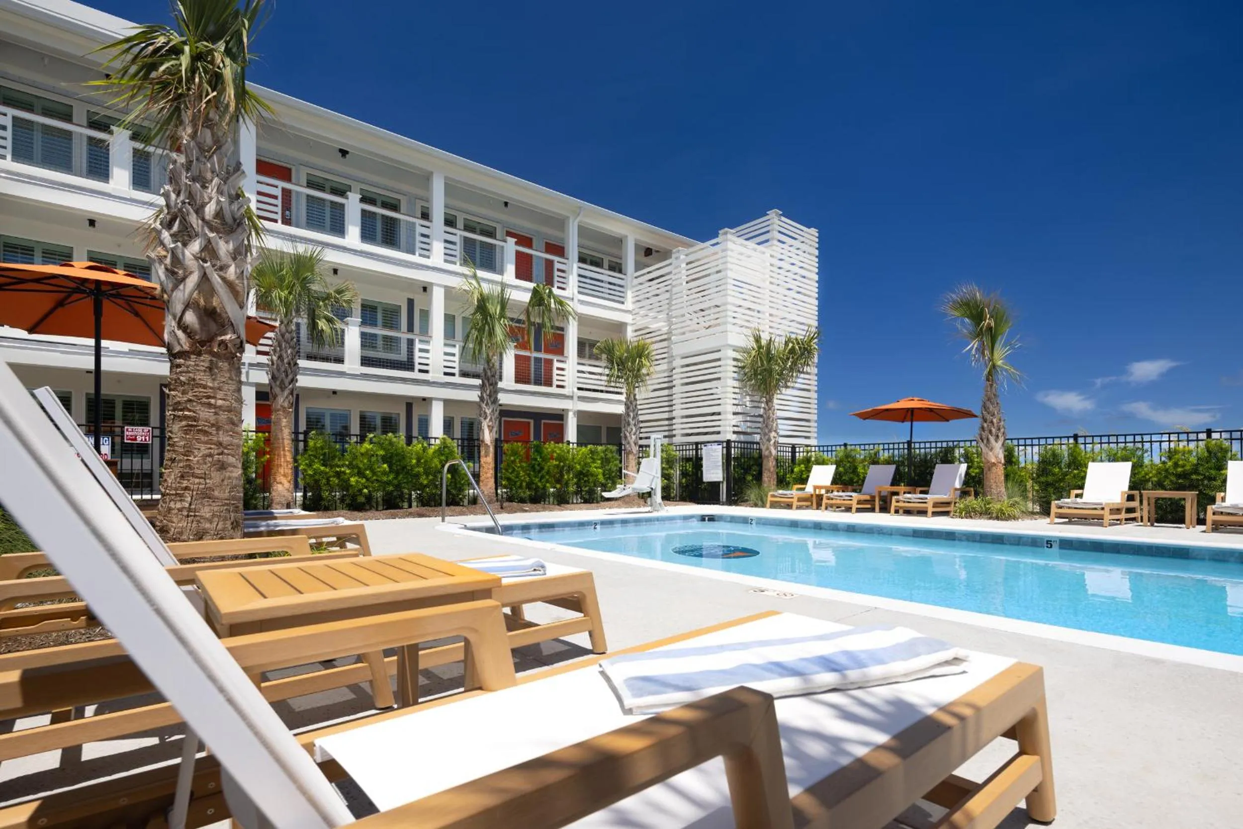 Pool view in Oceaneer Hotel