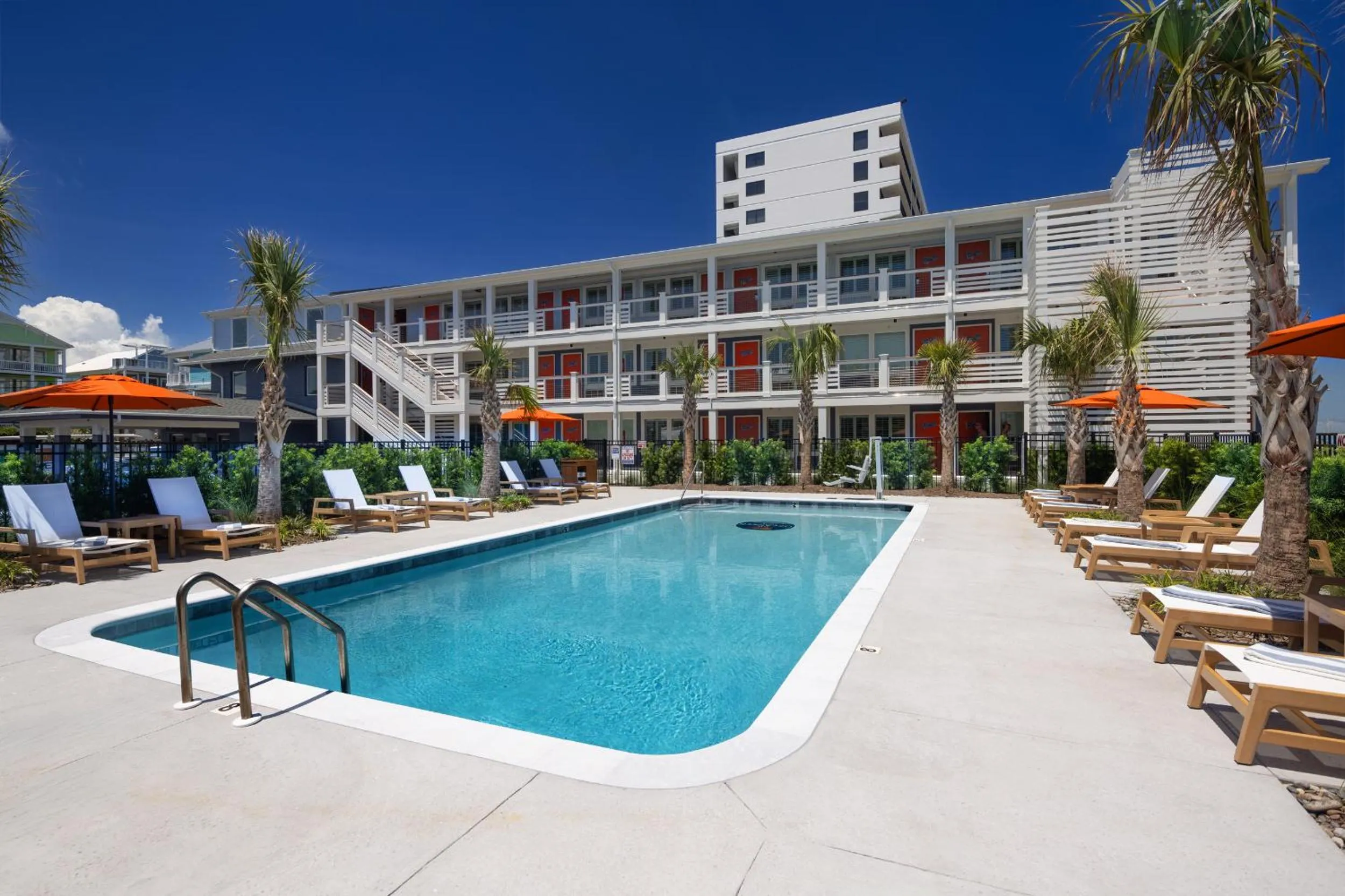 Pool view in Oceaneer Hotel