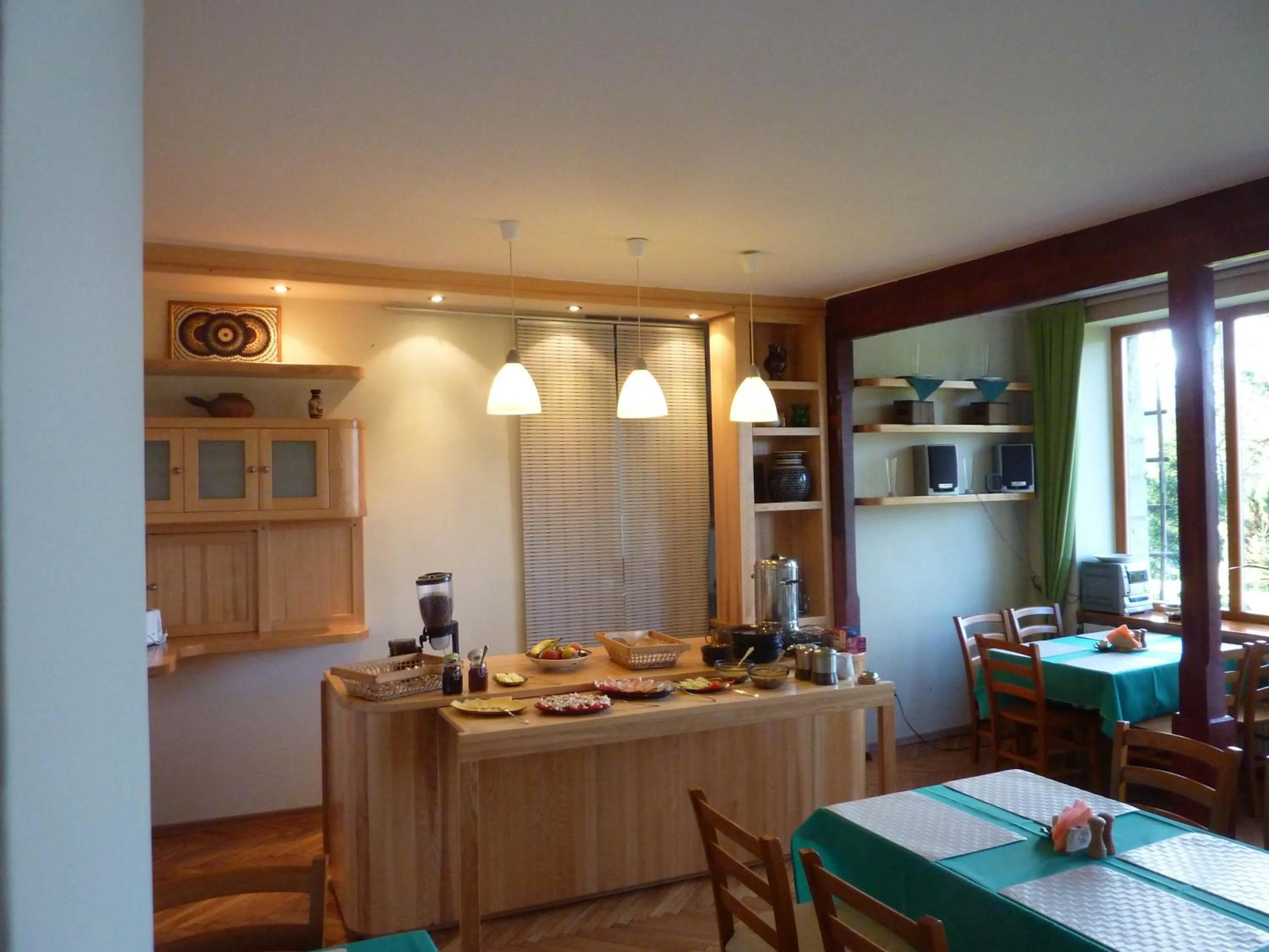 Breakfast in Willa Litka