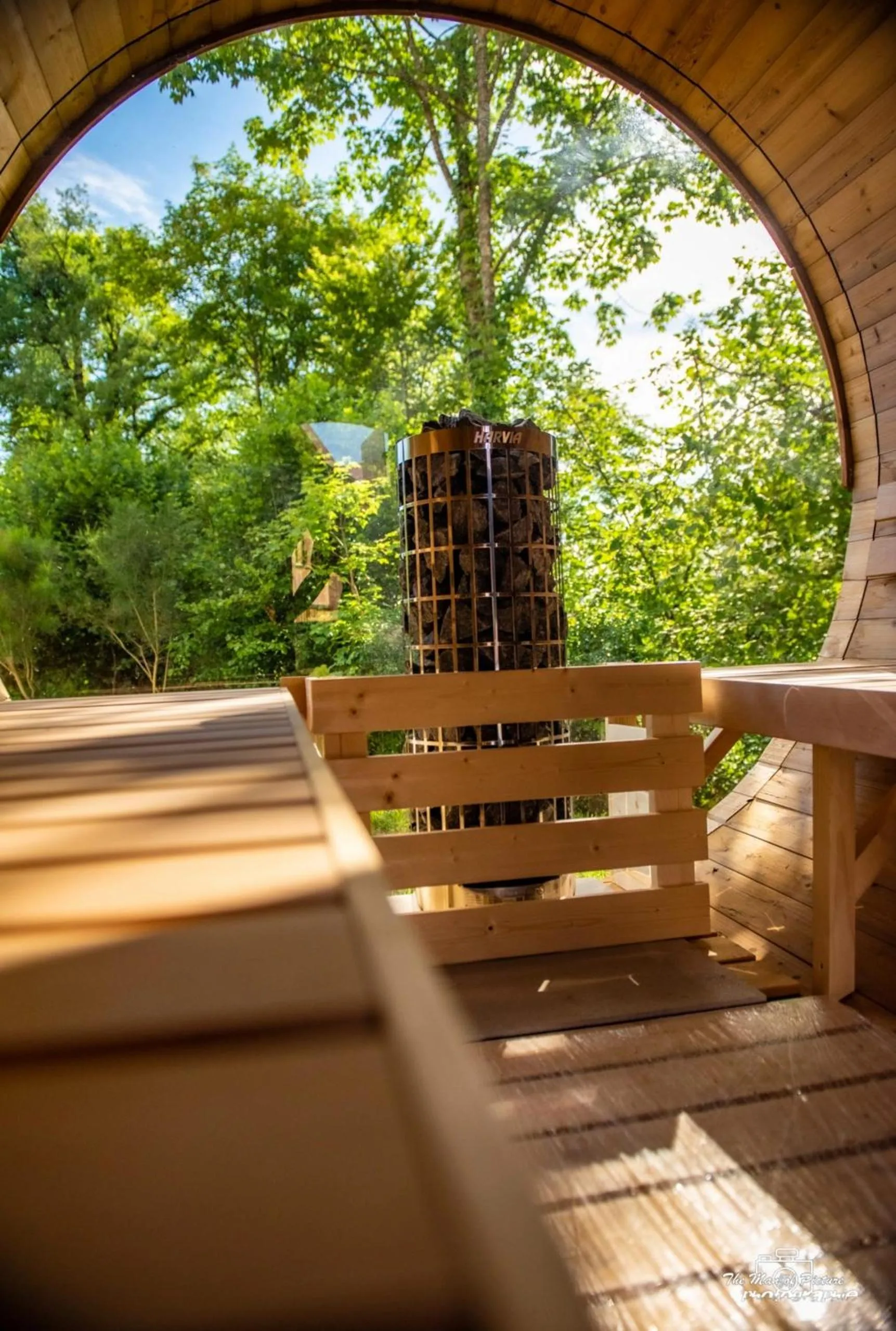 Patio in Logis Hôtel Altitude et Spa Pierre-Percée