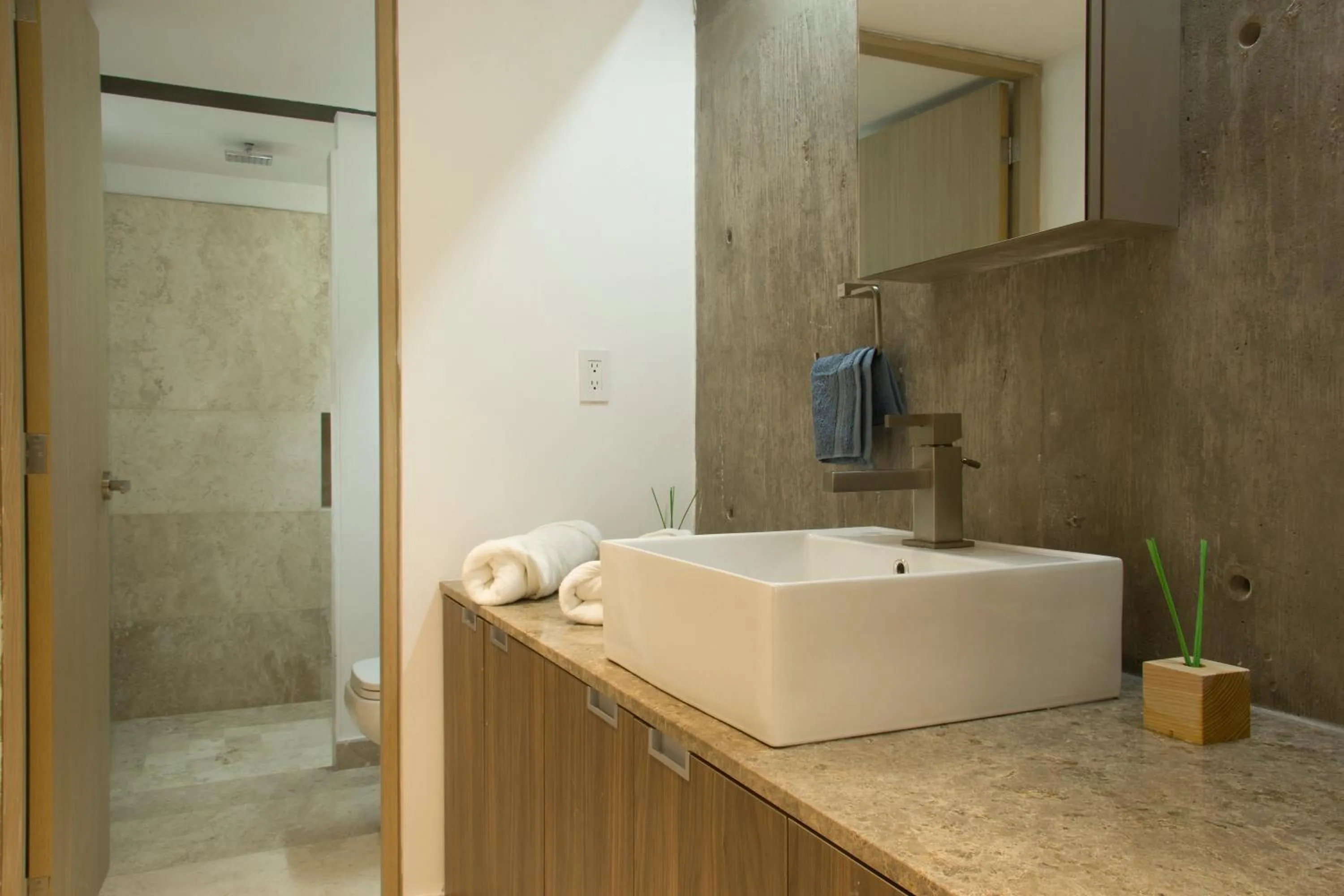 Bathroom in El Doce by HomiRent