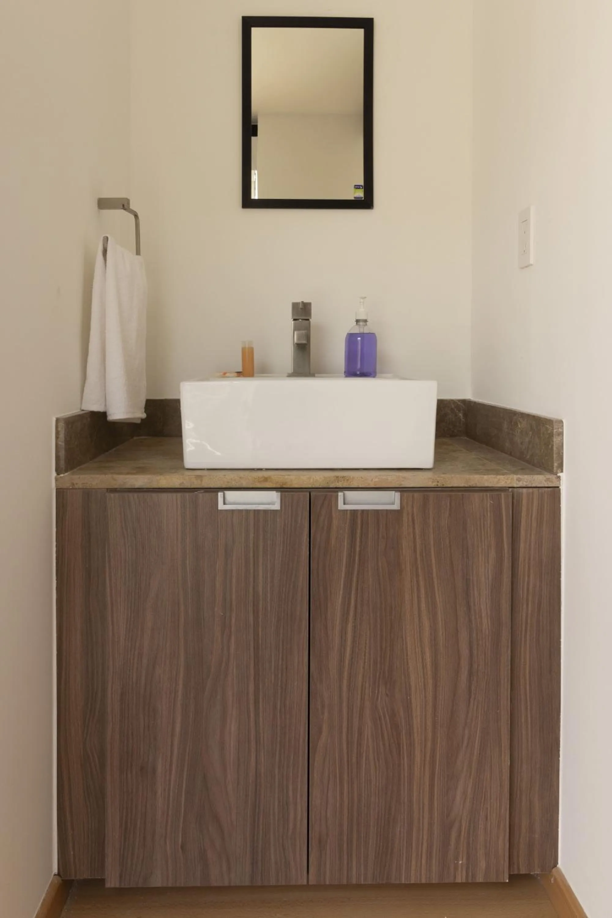 Bathroom in El Doce by HomiRent