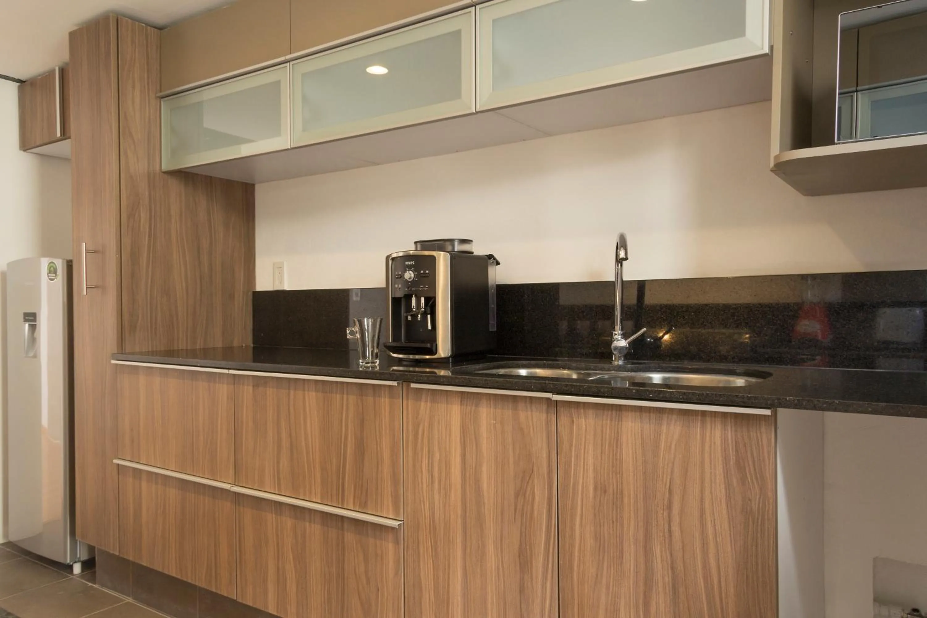 Coffee/tea facilities in El Doce by HomiRent