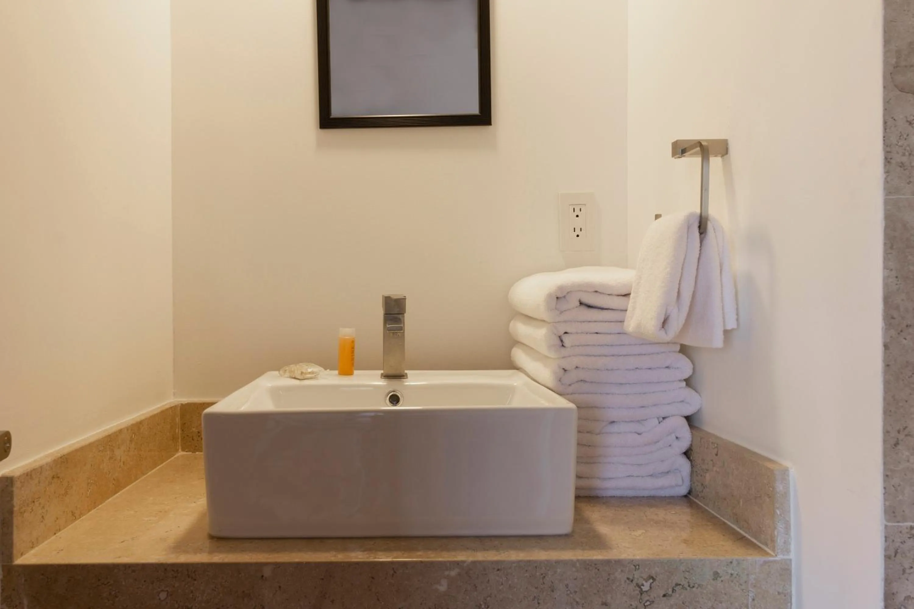 Bathroom in El Doce by HomiRent