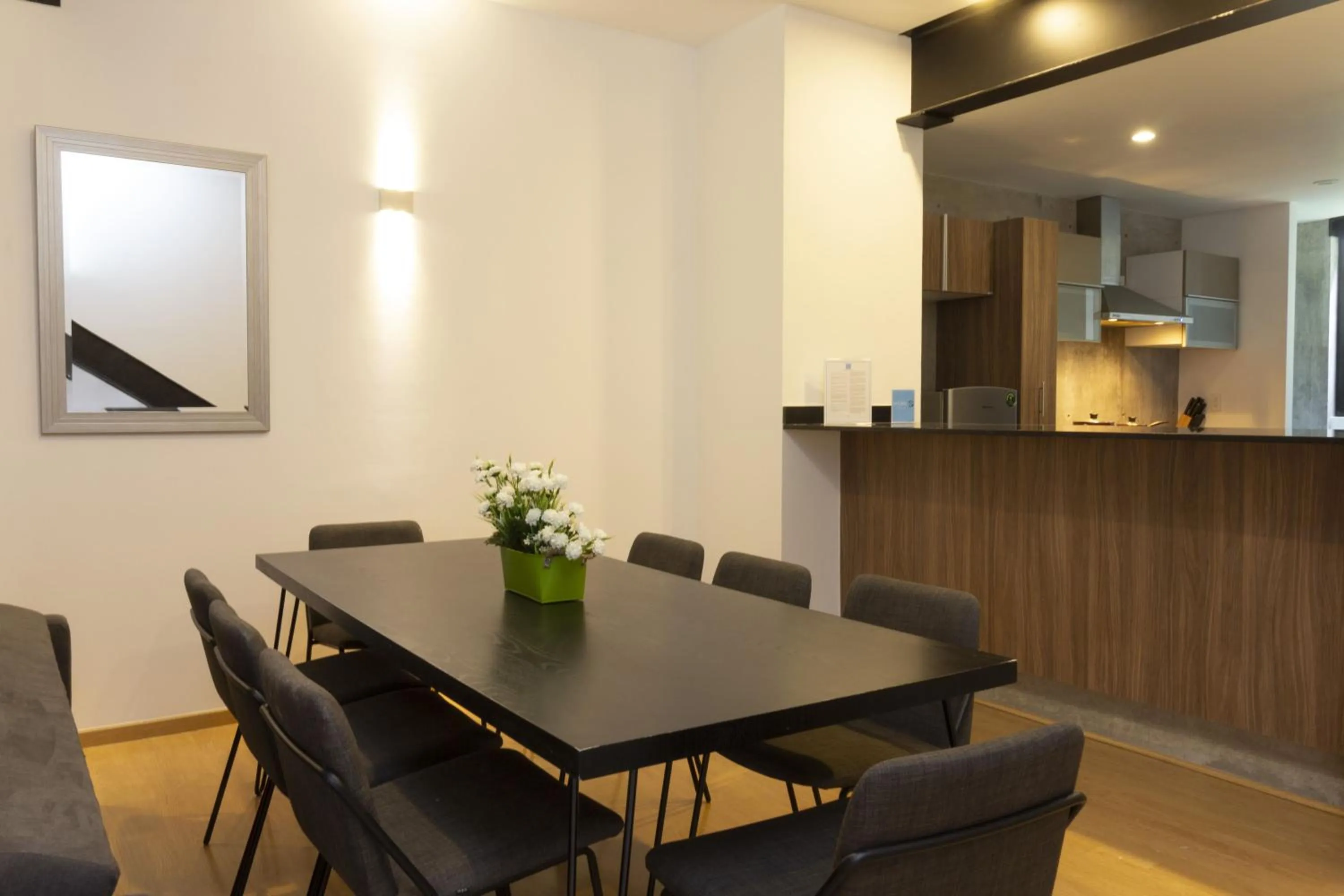 Dining area in El Doce by HomiRent