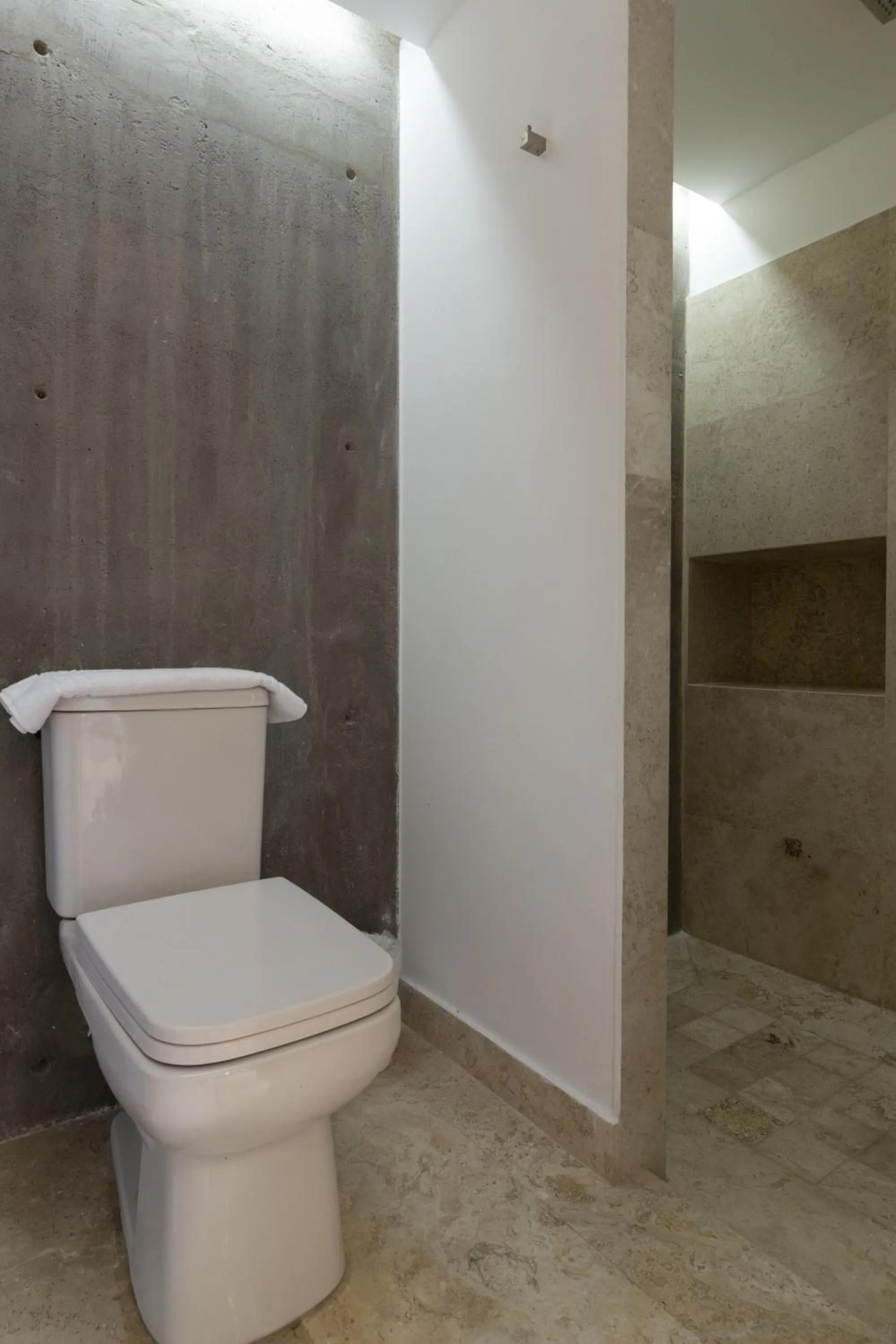 Bathroom in El Doce by HomiRent