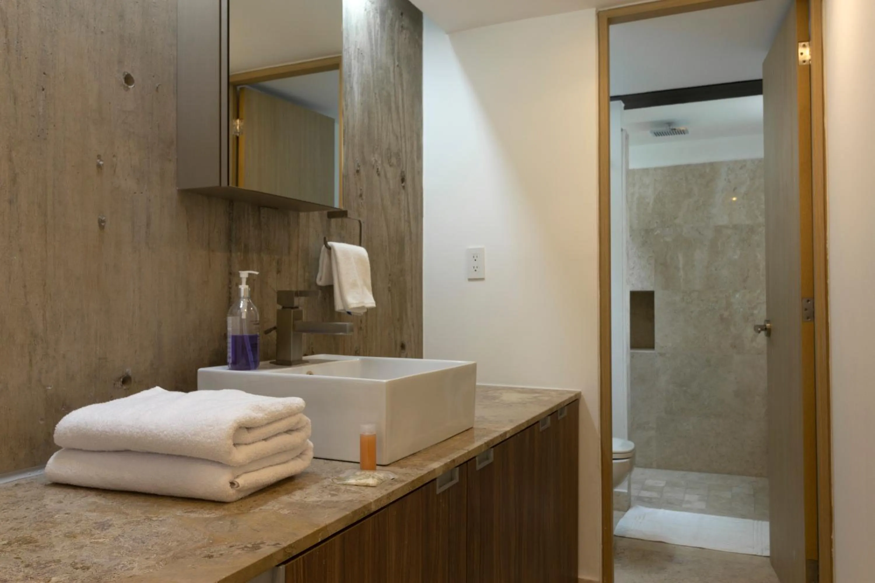 Bathroom in El Doce by HomiRent