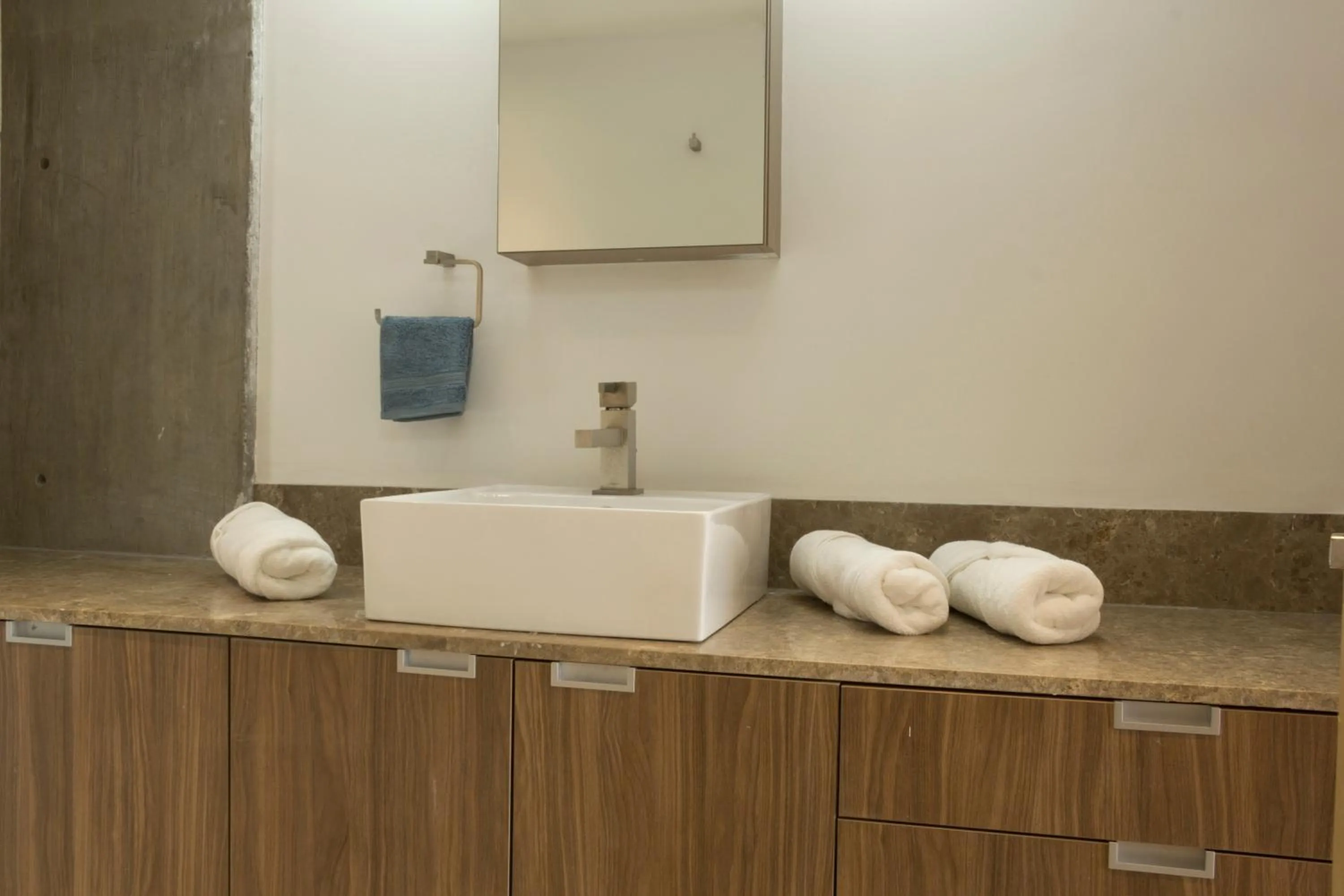 towels in El Doce by HomiRent