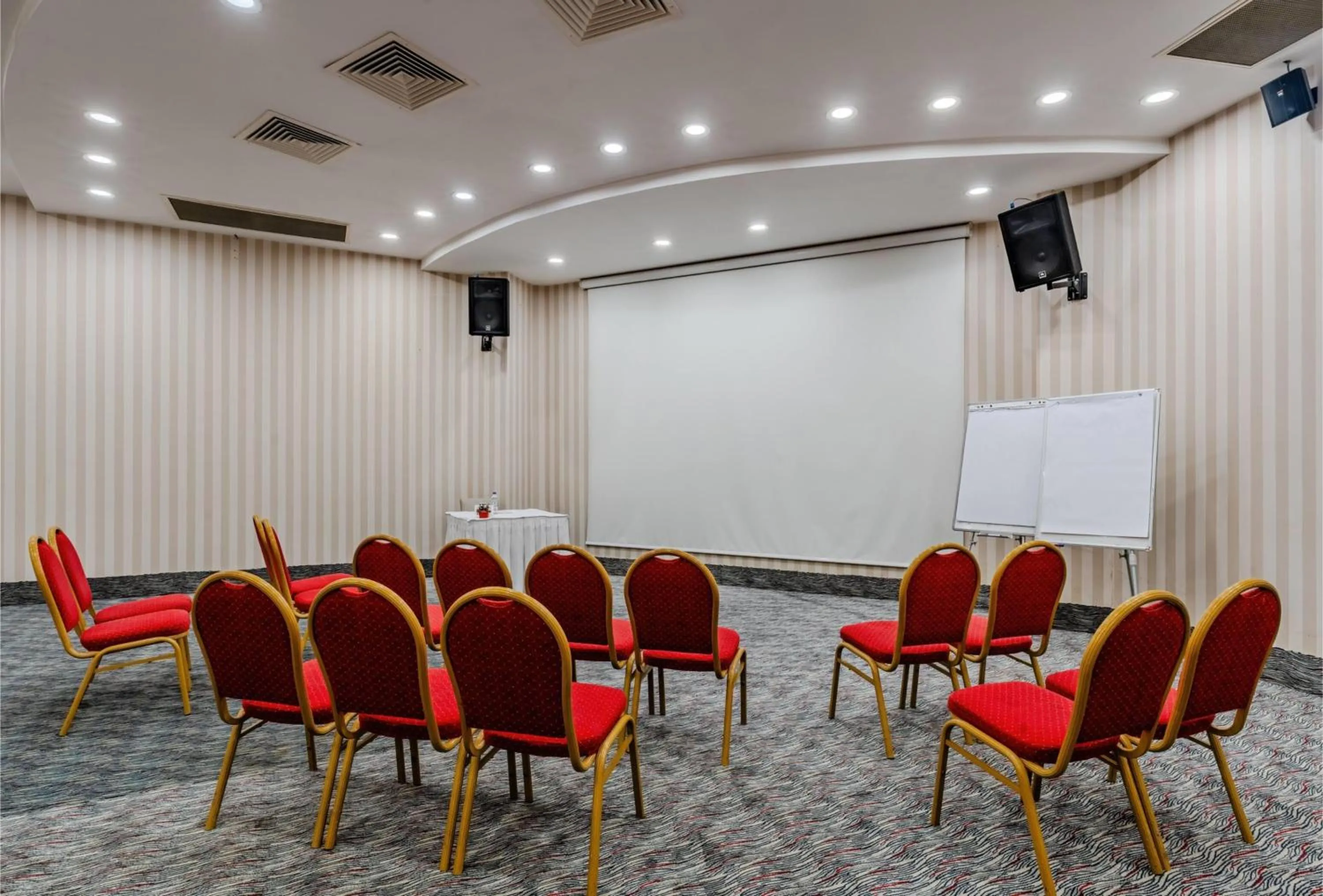 Meeting/conference room in Ramada Plaza By Wyndham Izmir