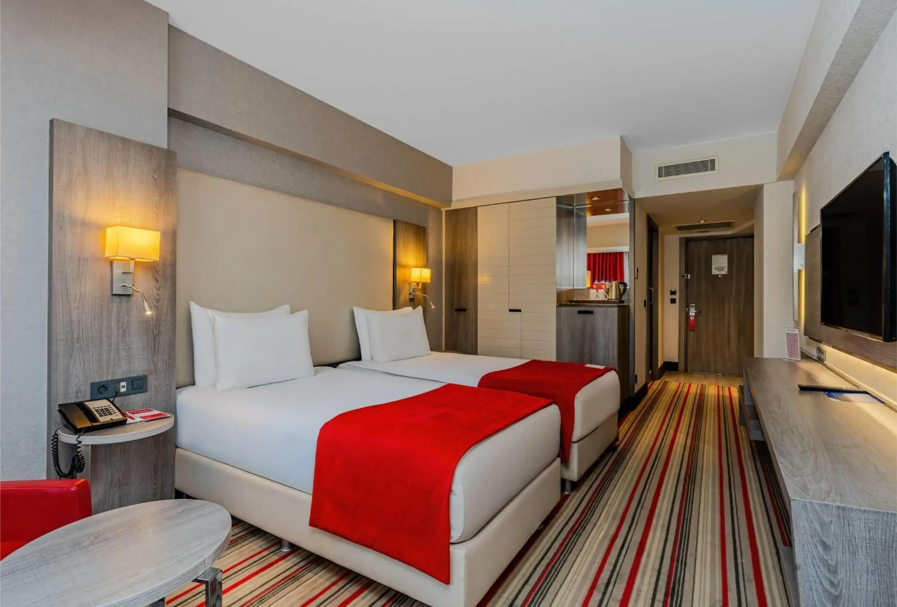 Photo of the whole room, Bed in Ramada Plaza By Wyndham Izmir Photo of the whole room, Bed in Ramada Plaza By Wyndham Izmir