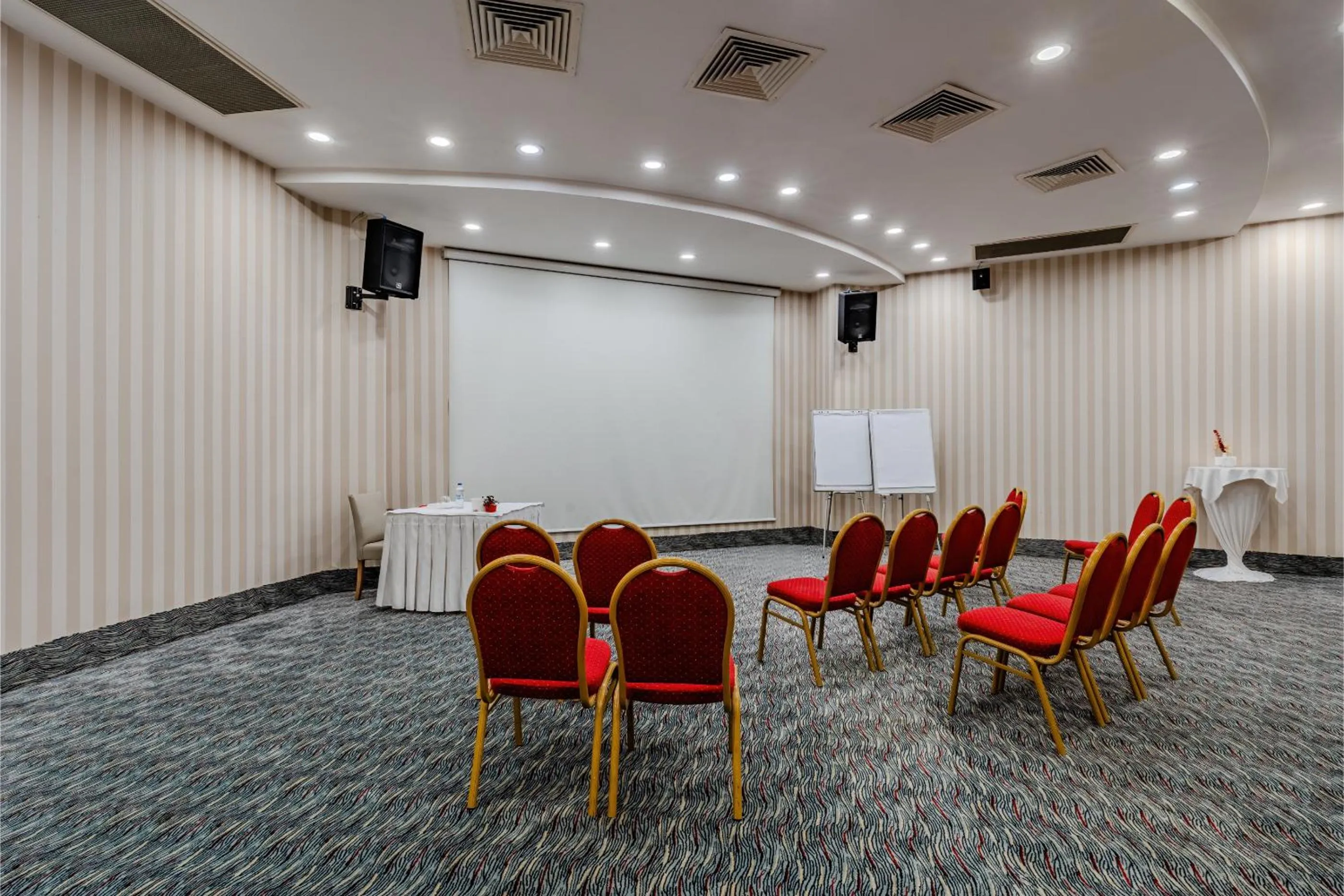 Meeting/conference room in Ramada Plaza By Wyndham Izmir