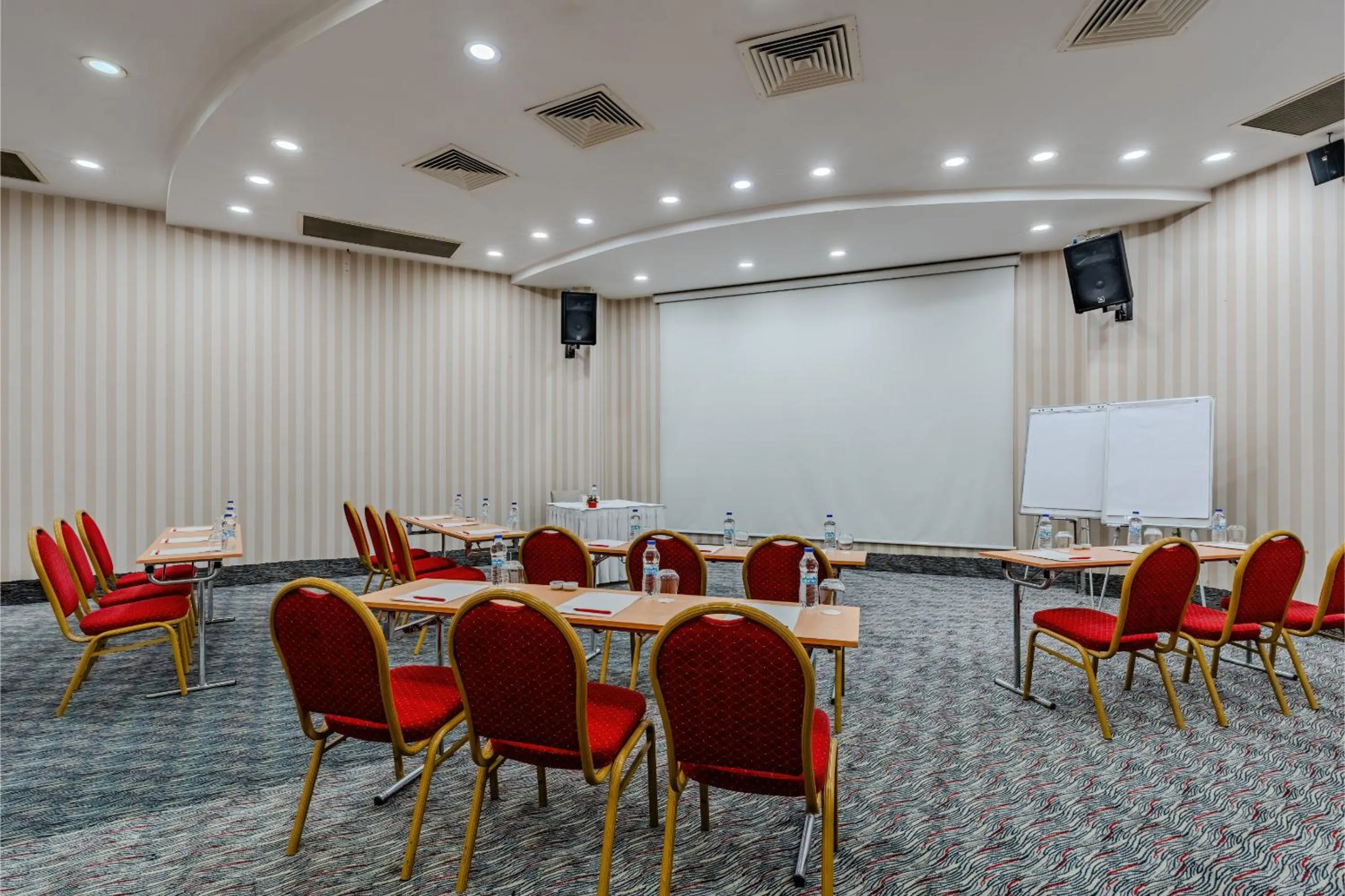 Meeting/conference room in Ramada Plaza By Wyndham Izmir