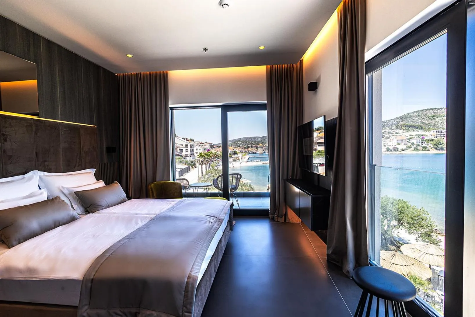 Bedroom, Bed in Marinus Beach Hotel