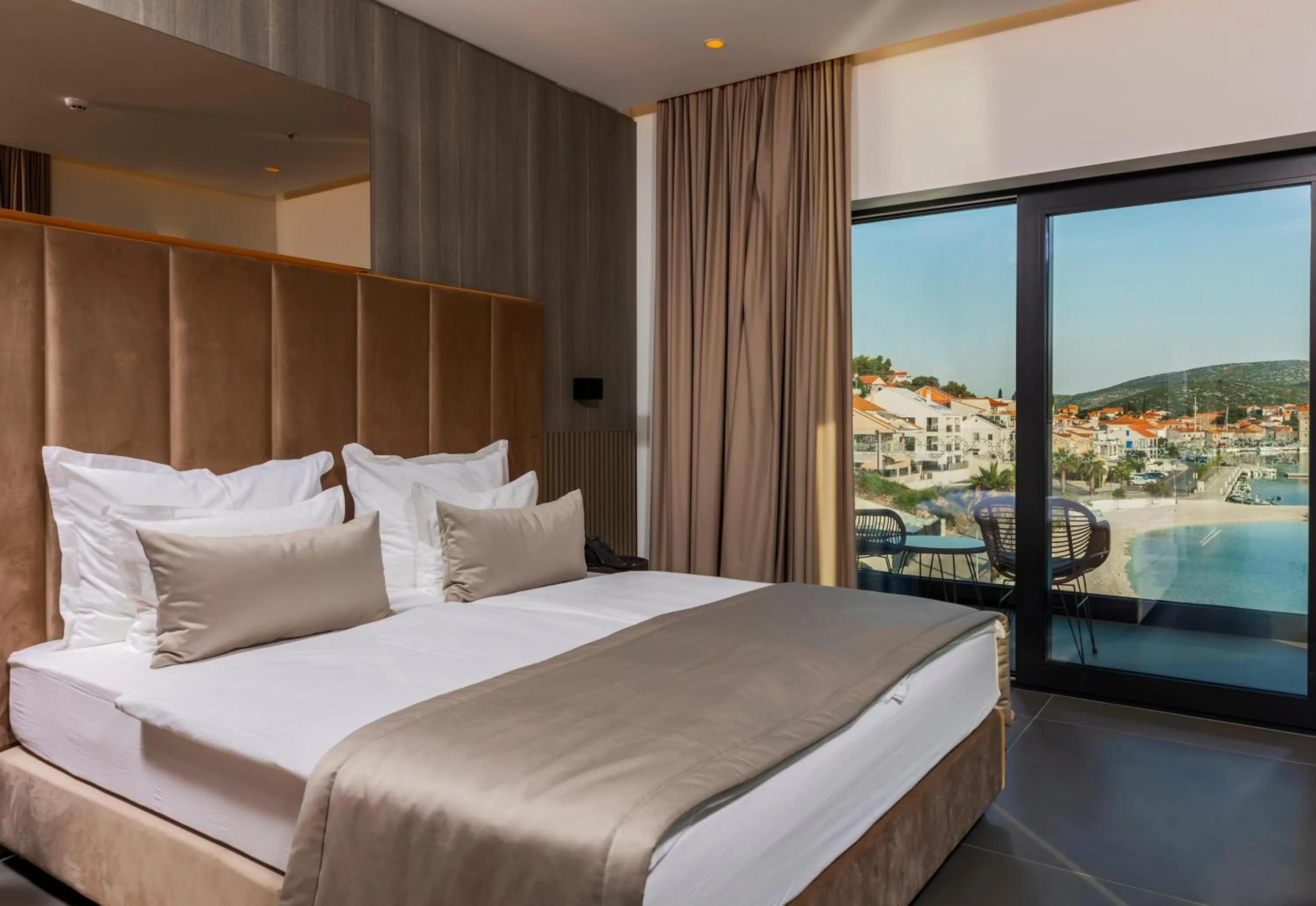 Bedroom, Bed in Marinus Beach Hotel