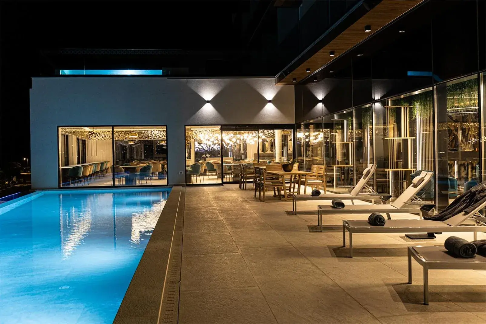 Swimming pool in Marinus Beach Hotel Swimming pool in Marinus Beach Hotel