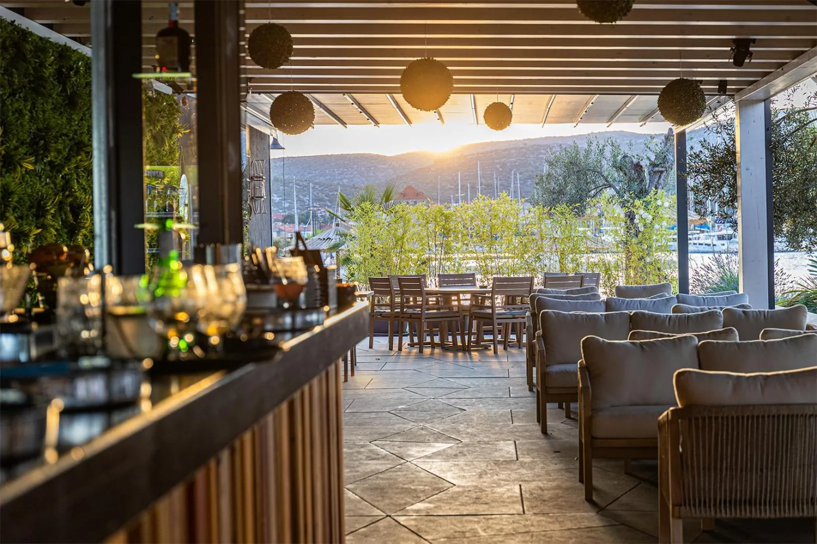 Lounge or bar in Marinus Beach Hotel