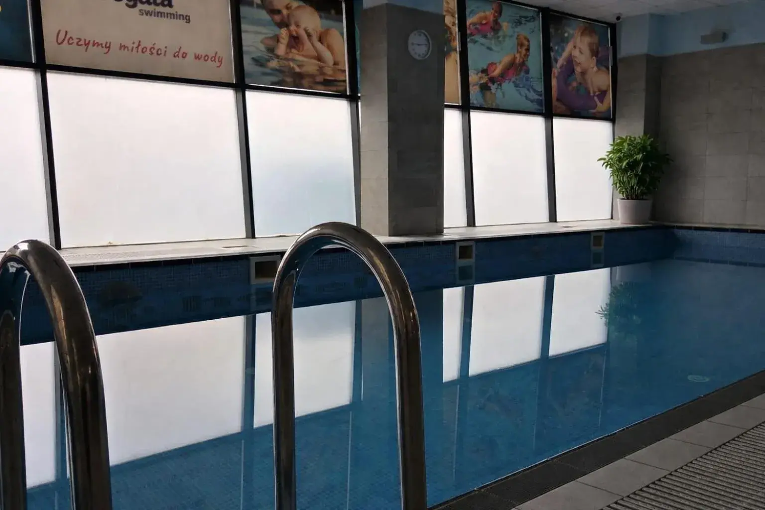 Swimming pool in Weiser Hotel Swimming pool in Weiser Hotel