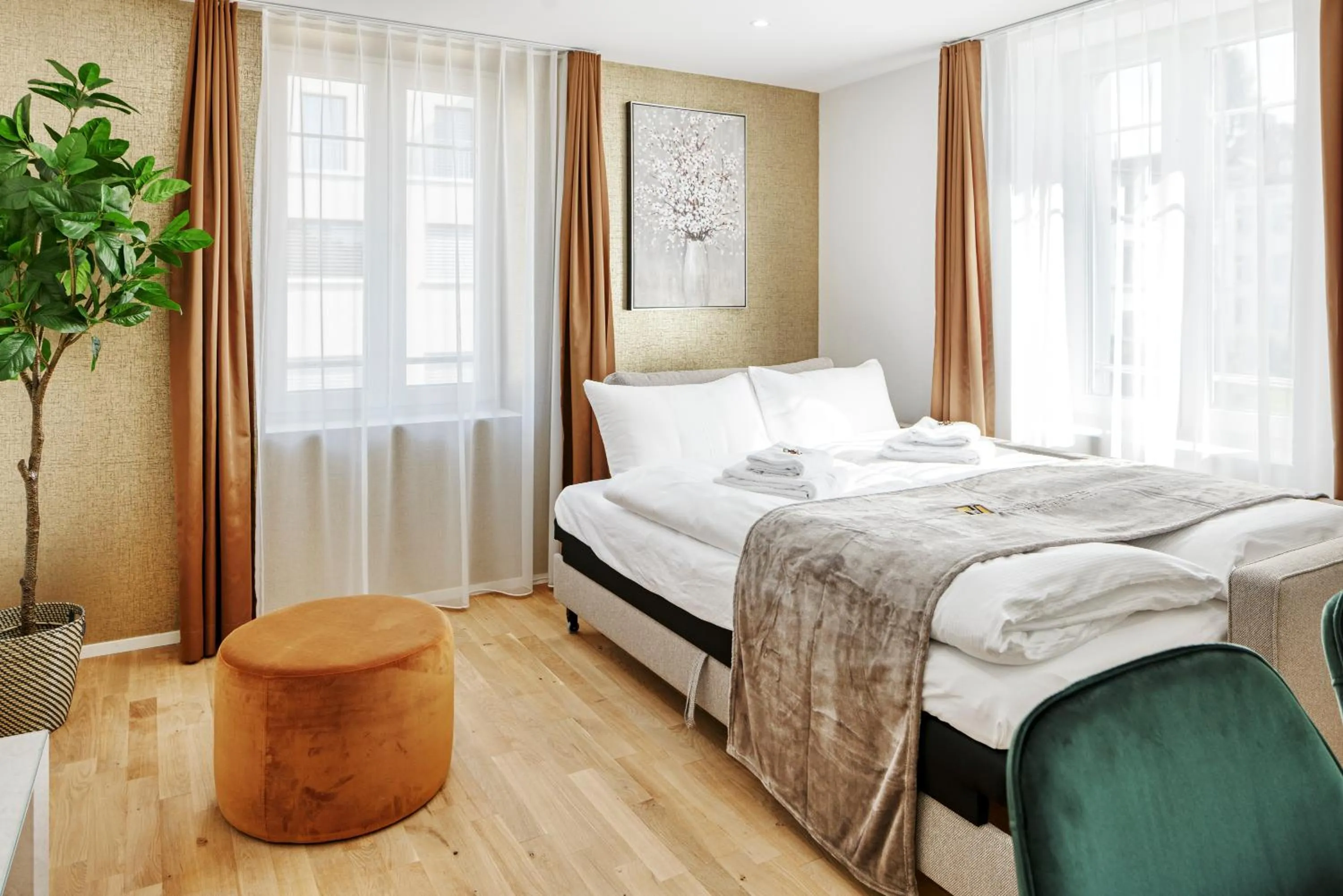 Bed in VISIMO Apartments Steigerstrasse St Gallen - Modern Living near OLMA & Hospital