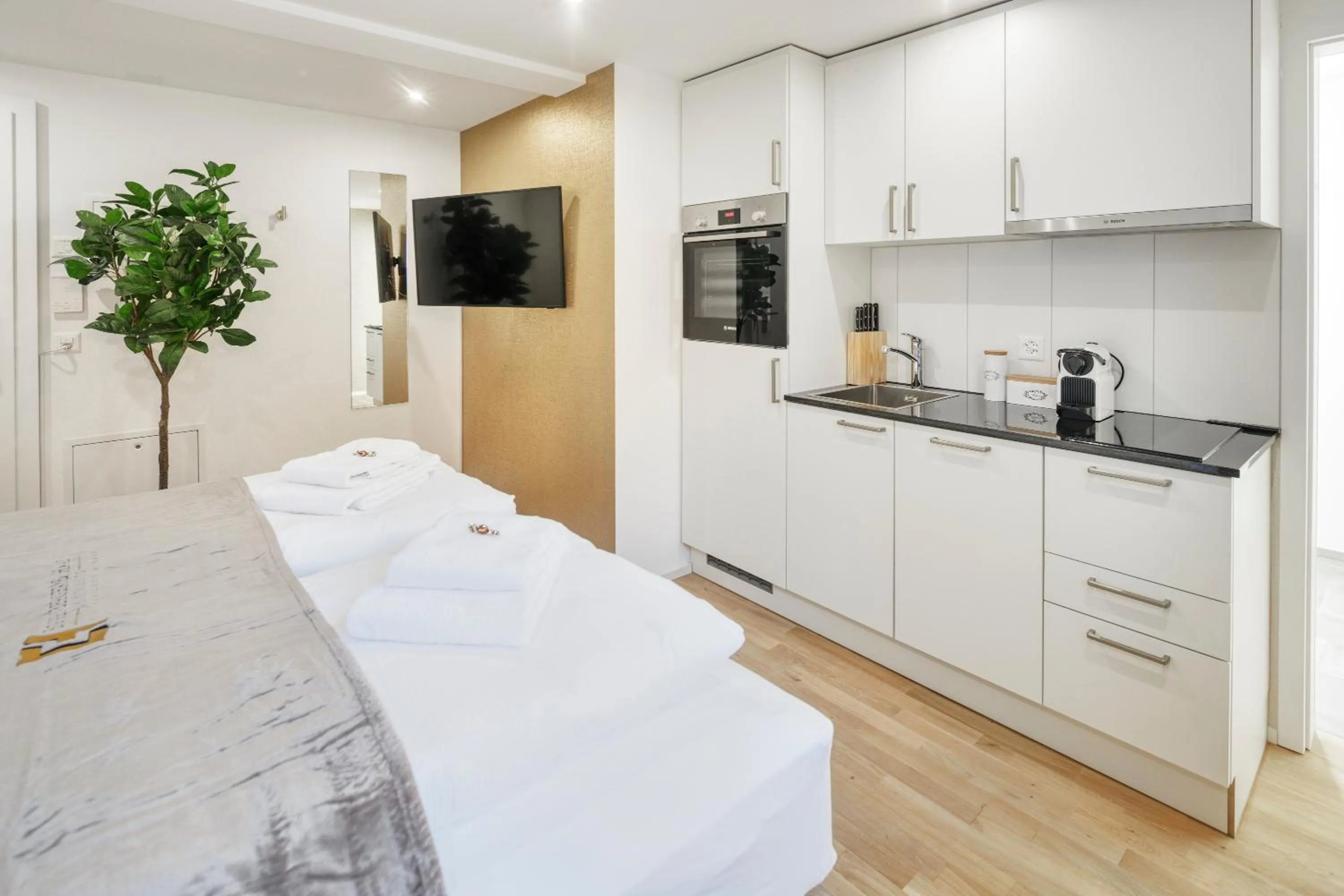 Bed in VISIMO Apartments Steigerstrasse St Gallen - Modern Living near OLMA & Hospital