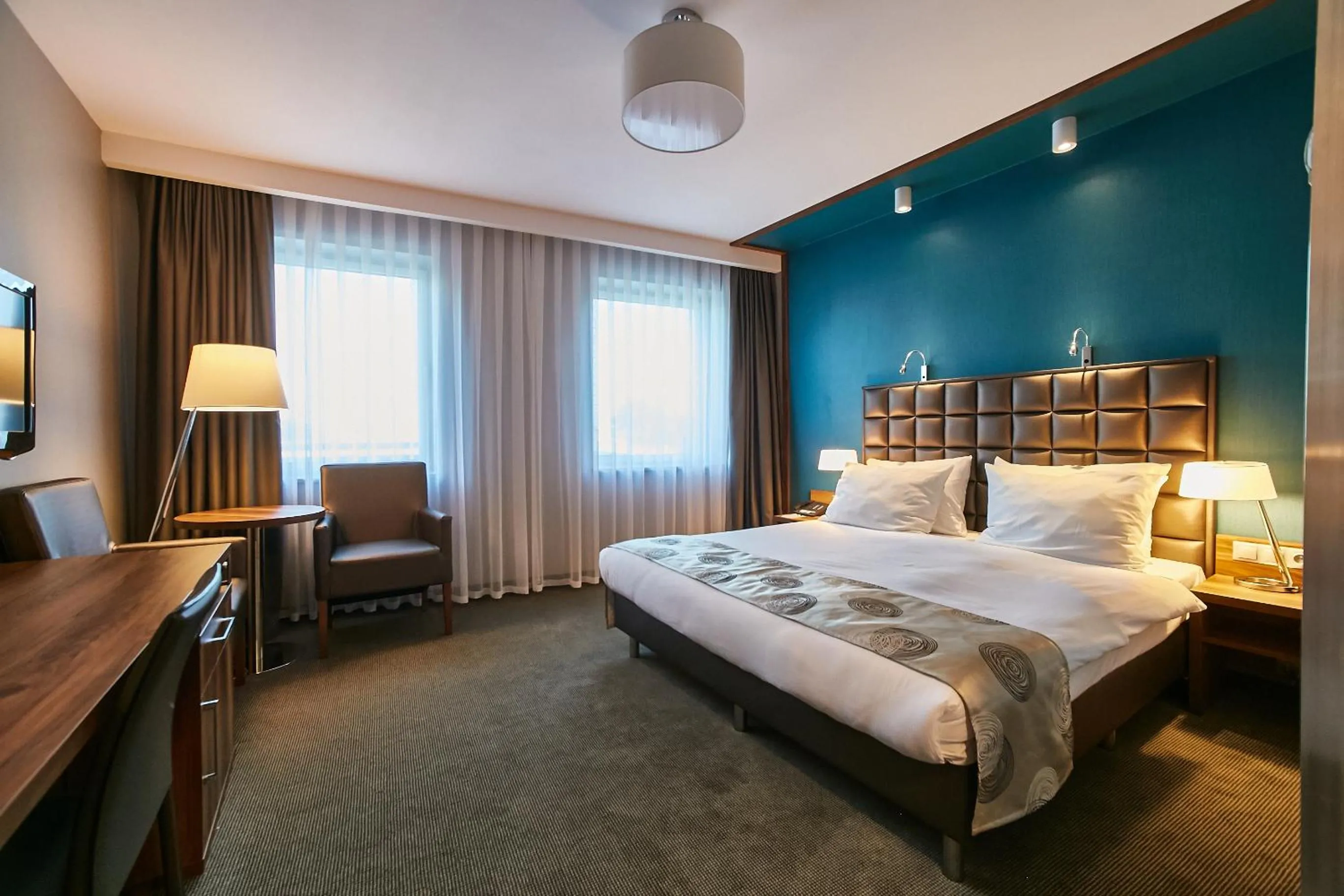 Bed in Holiday Inn Krakow City Centre by IHG