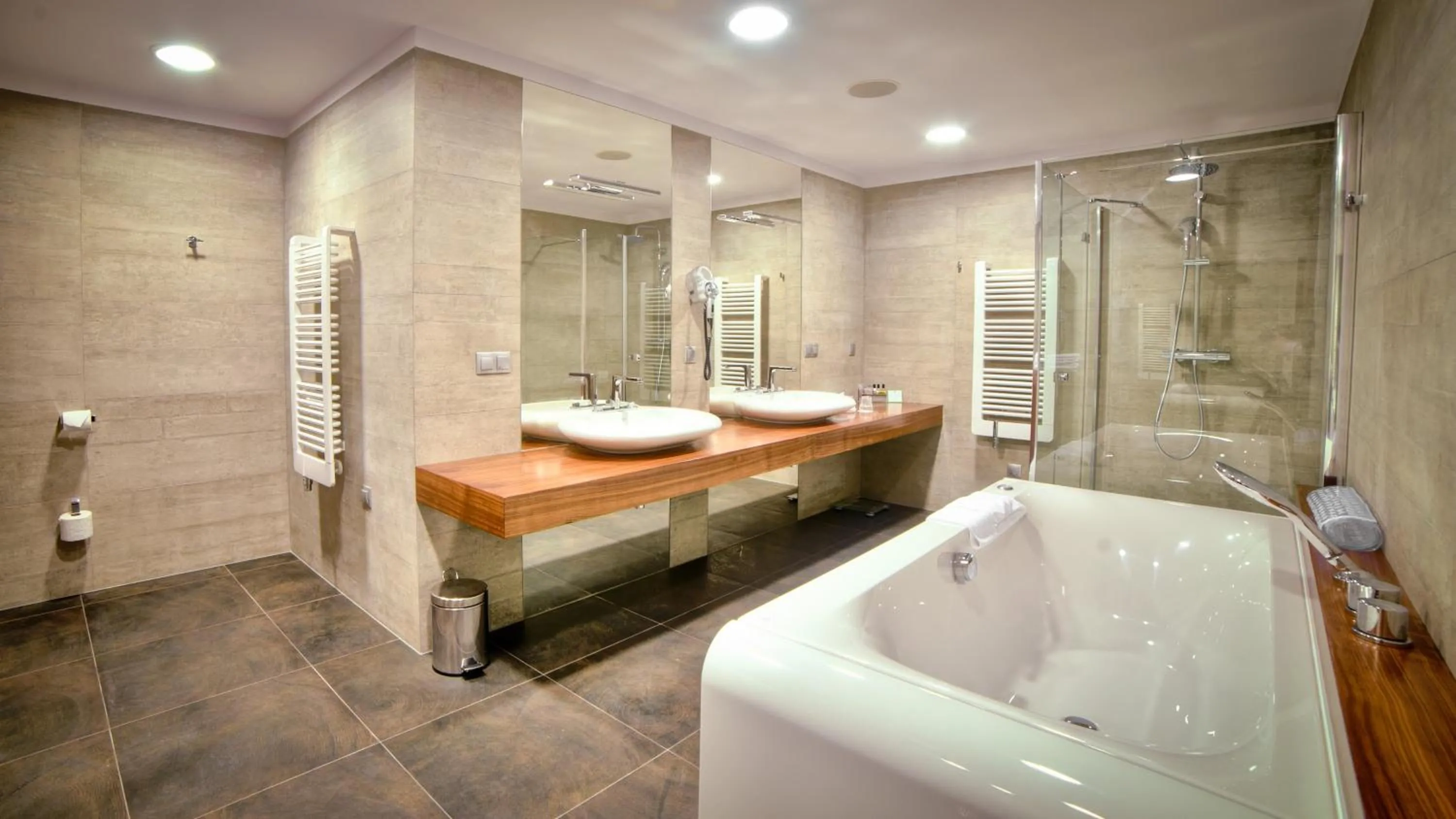 Bathroom in Holiday Inn Krakow City Centre by IHG