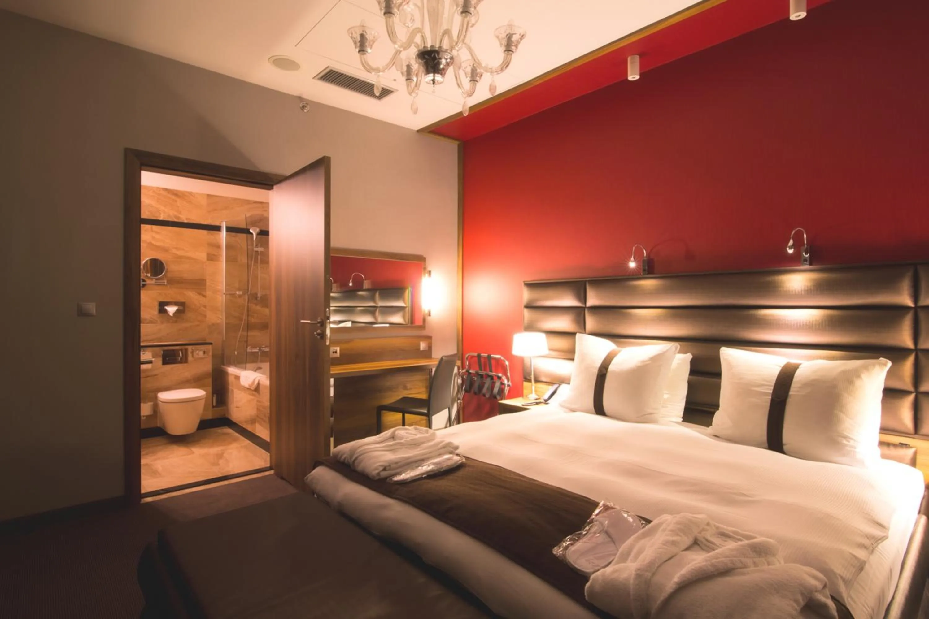 Bed in Holiday Inn Krakow City Centre by IHG