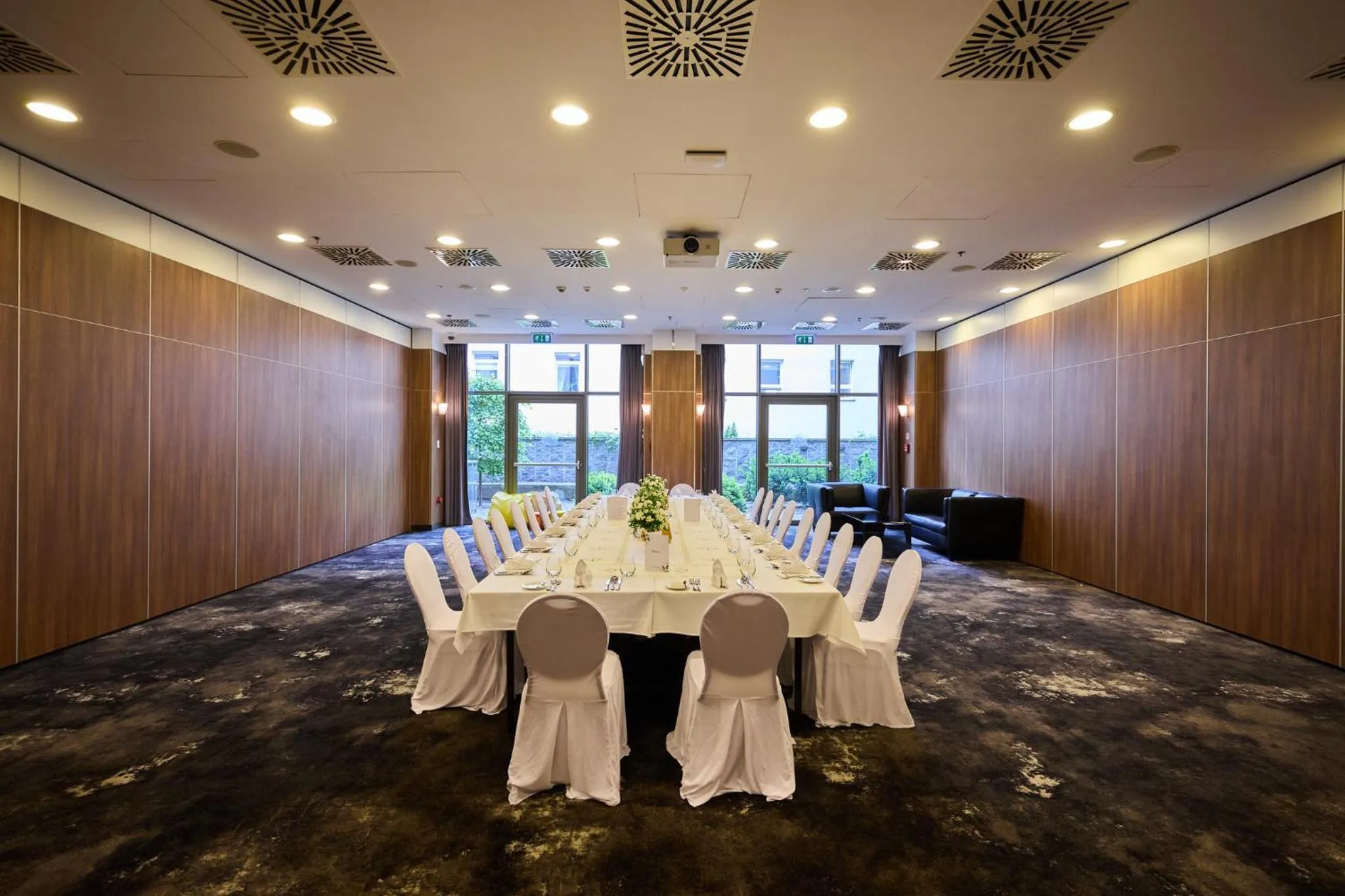 Meeting/conference room in Holiday Inn Krakow City Centre by IHG