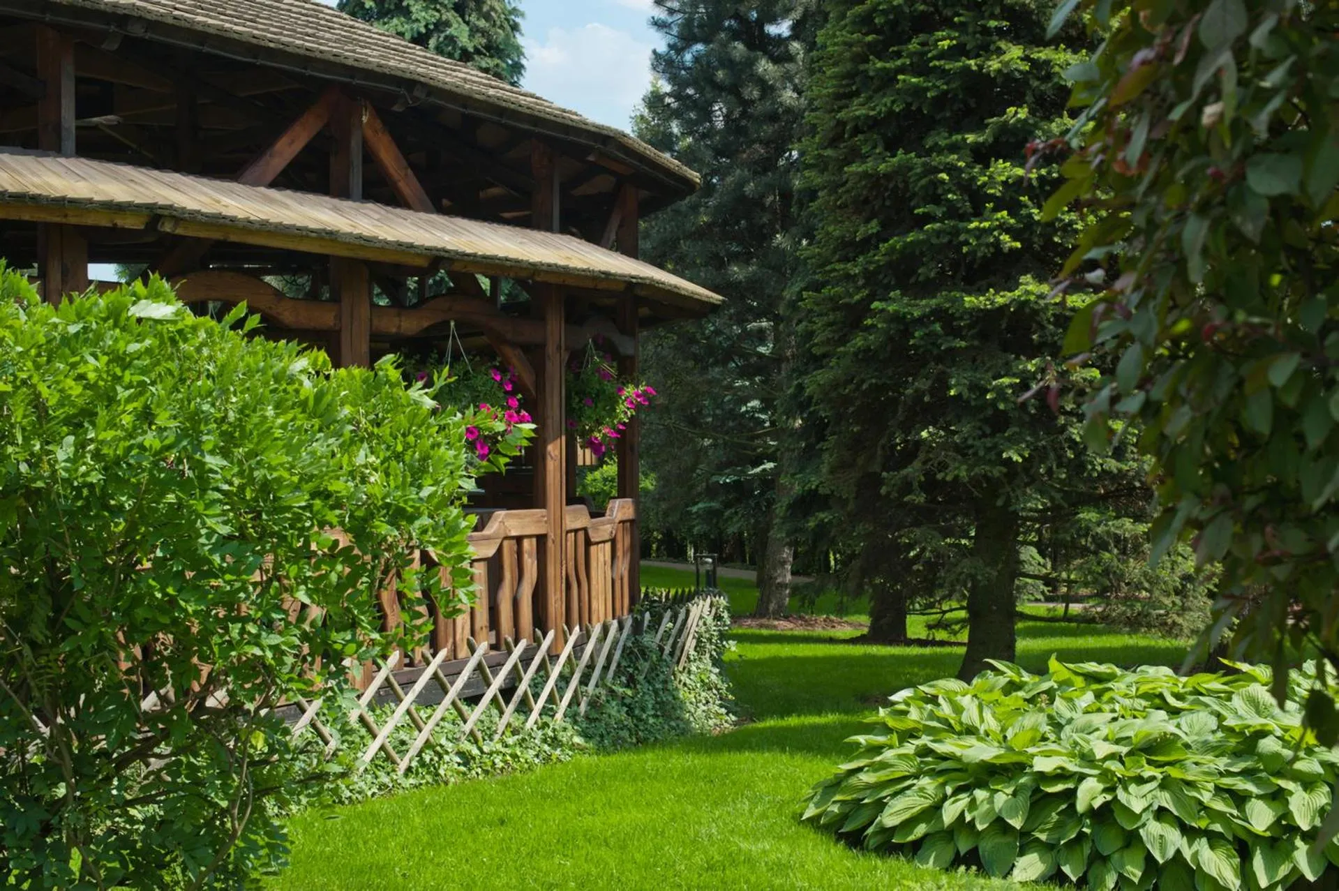 Garden in Booking Hotel & Spa