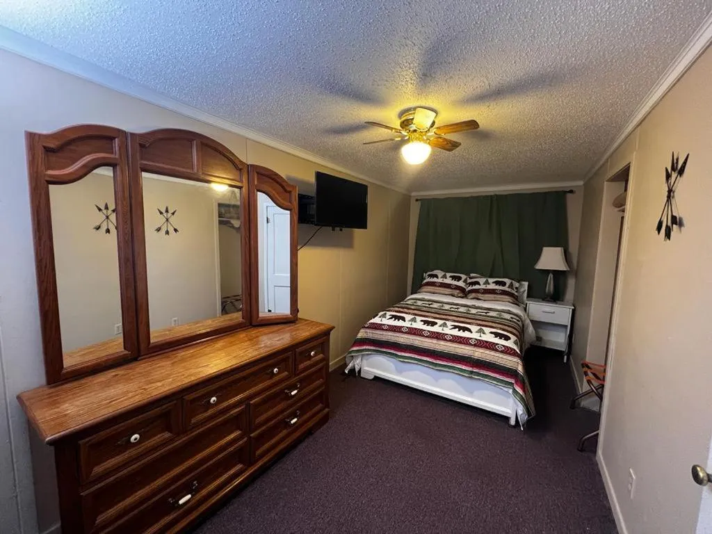 Bed in Whetstone Bay Lodge