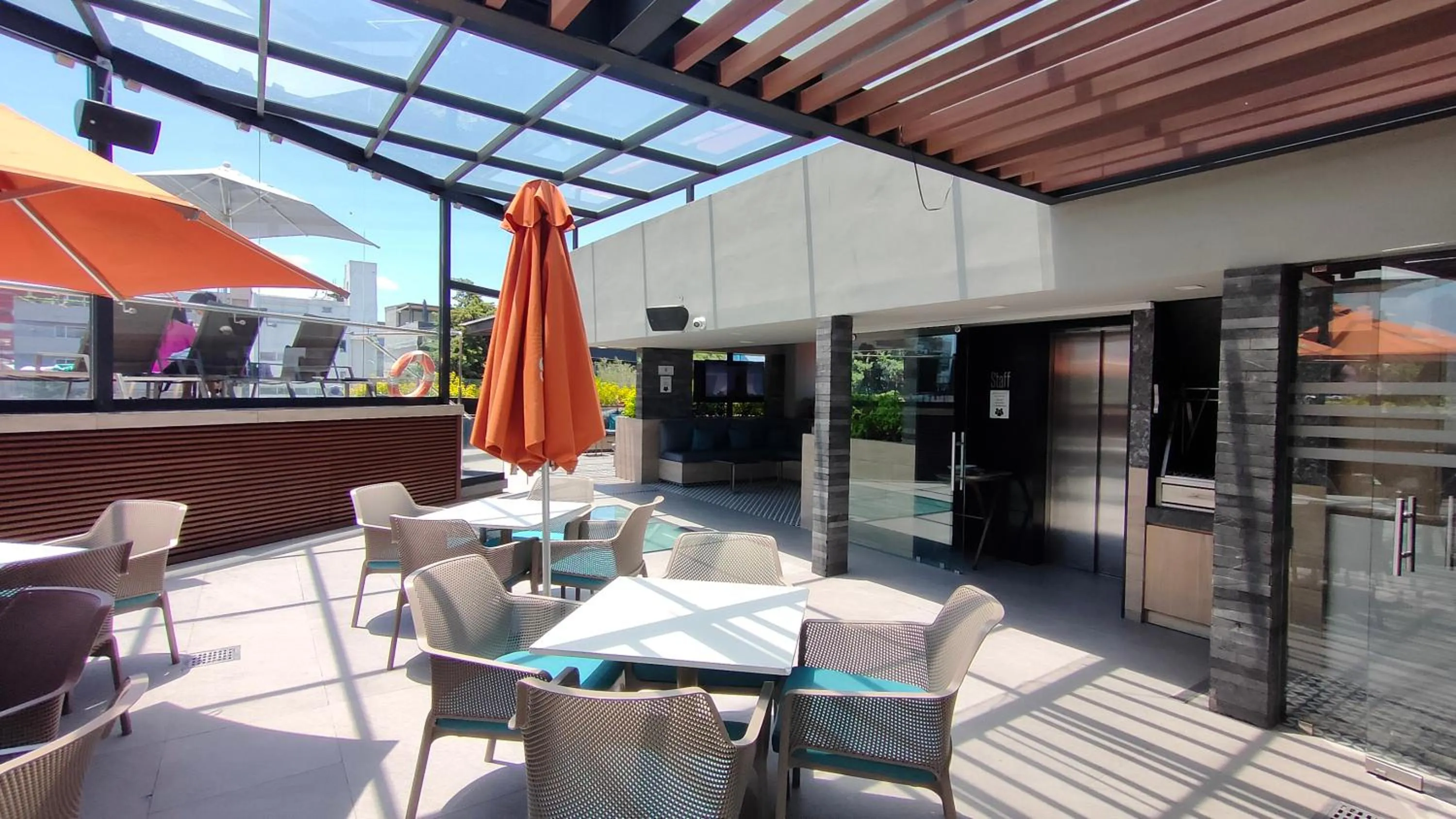 Restaurant/places to eat in Alia Inn Boutique WTC