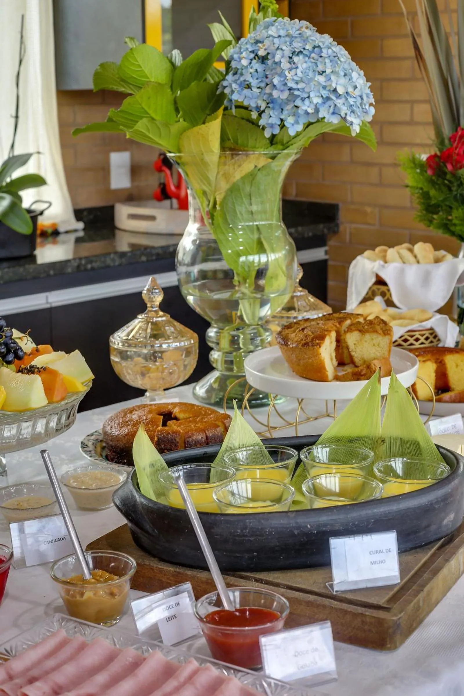 Breakfast in Pousada Trem Chic