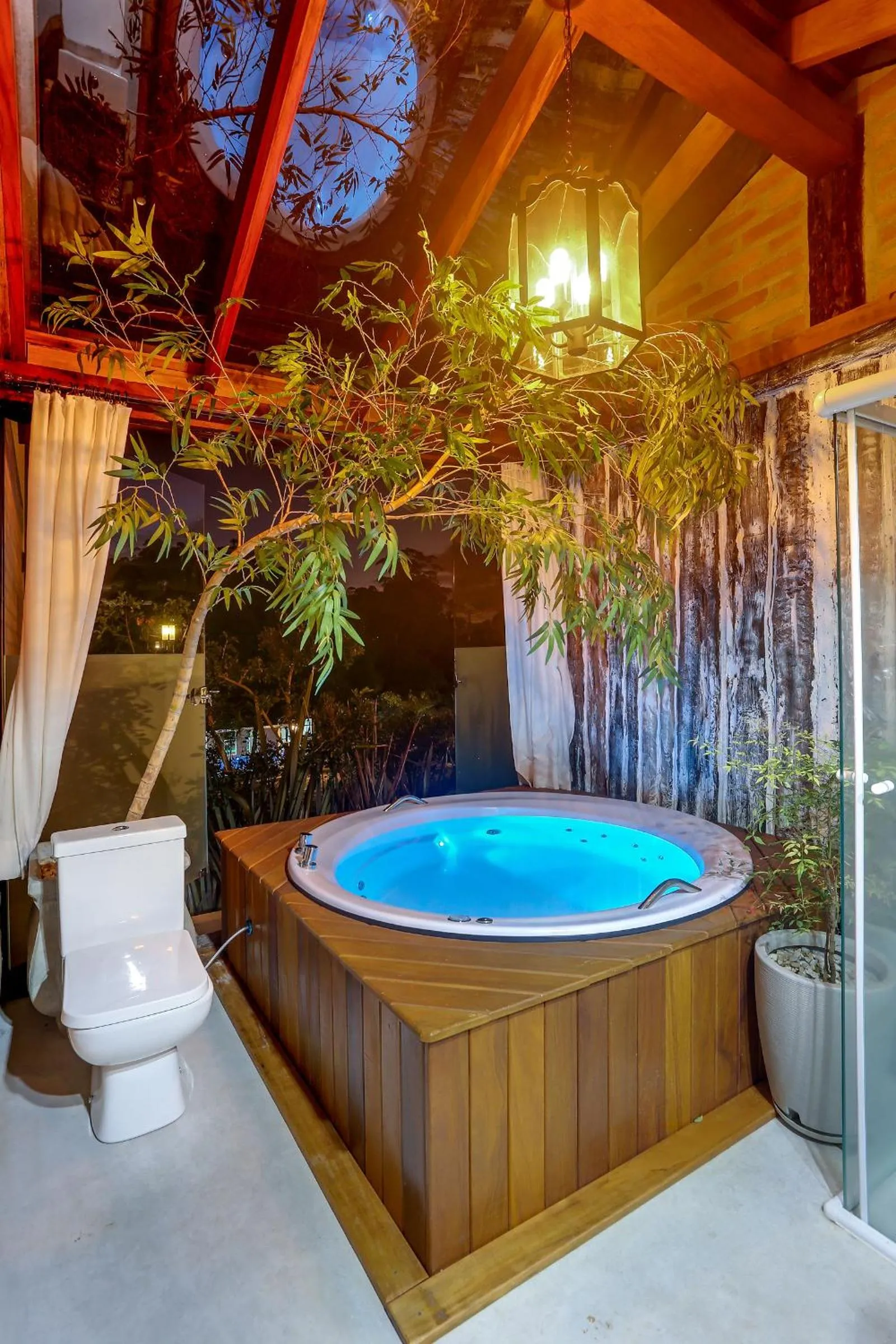 Hot Tub in Pousada Trem Chic