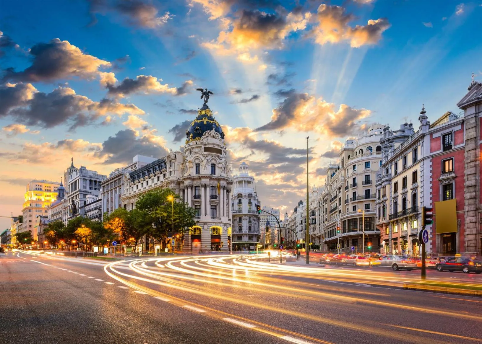 Nearby landmark in PUERTA DEL SOL Carretas APARTAMENTS & Rooms