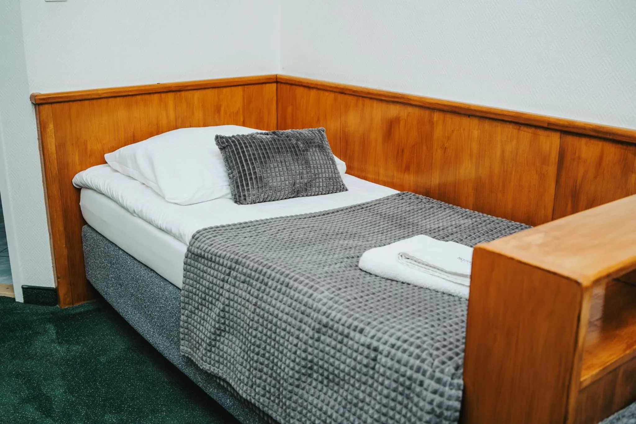 Bed in Polonia Raciborz