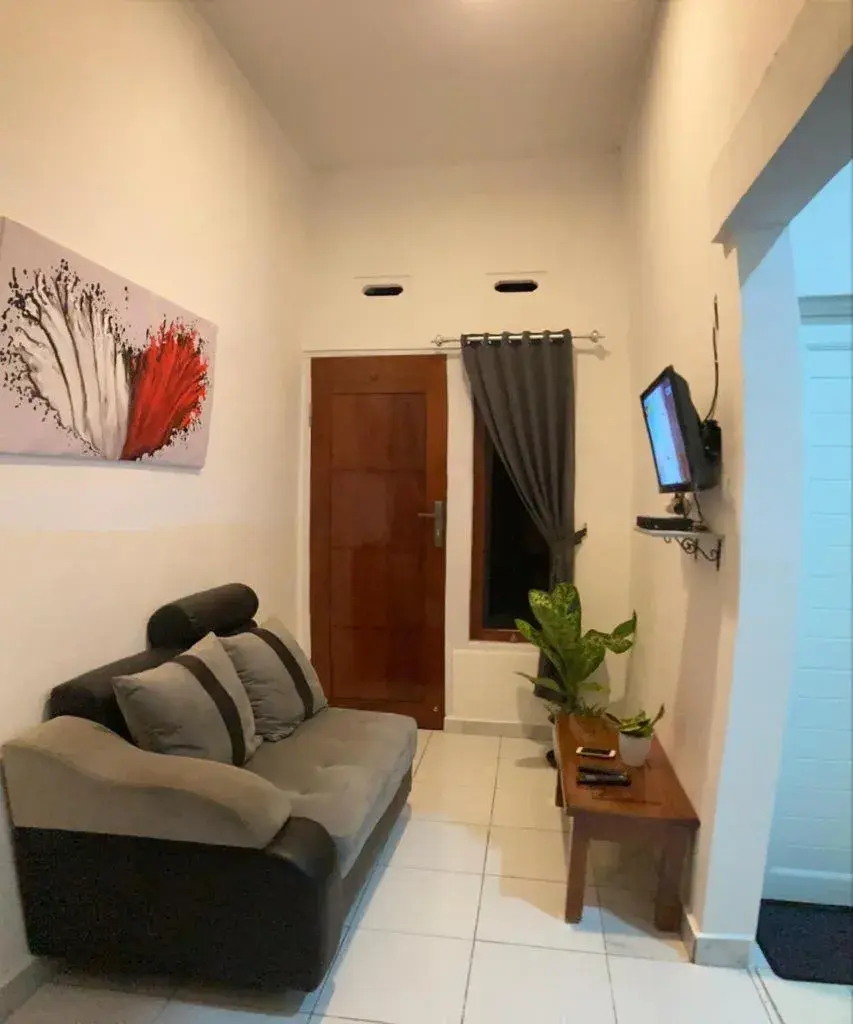 Seating area in LOPE HOMESTAY Seating area in LOPE HOMESTAY