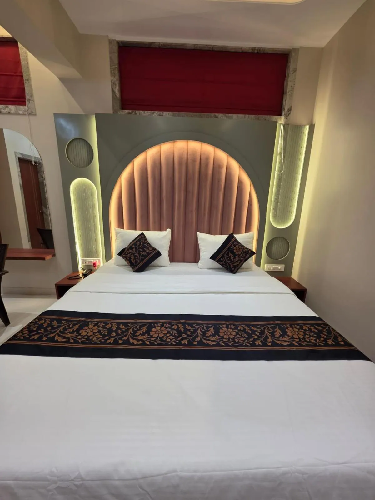 Bed in Hotel Modi Samrat