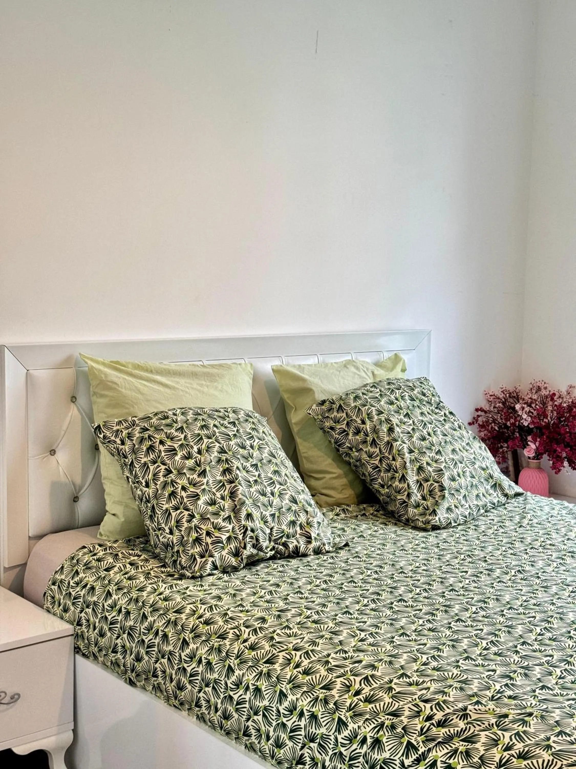 Bed in The Green Terrace Disneyland